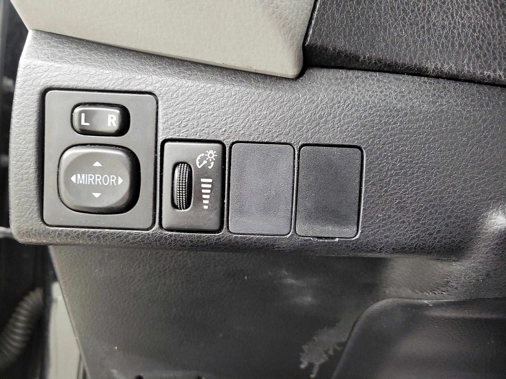 Thumbnail: 2016 Toyota Corolla - 13