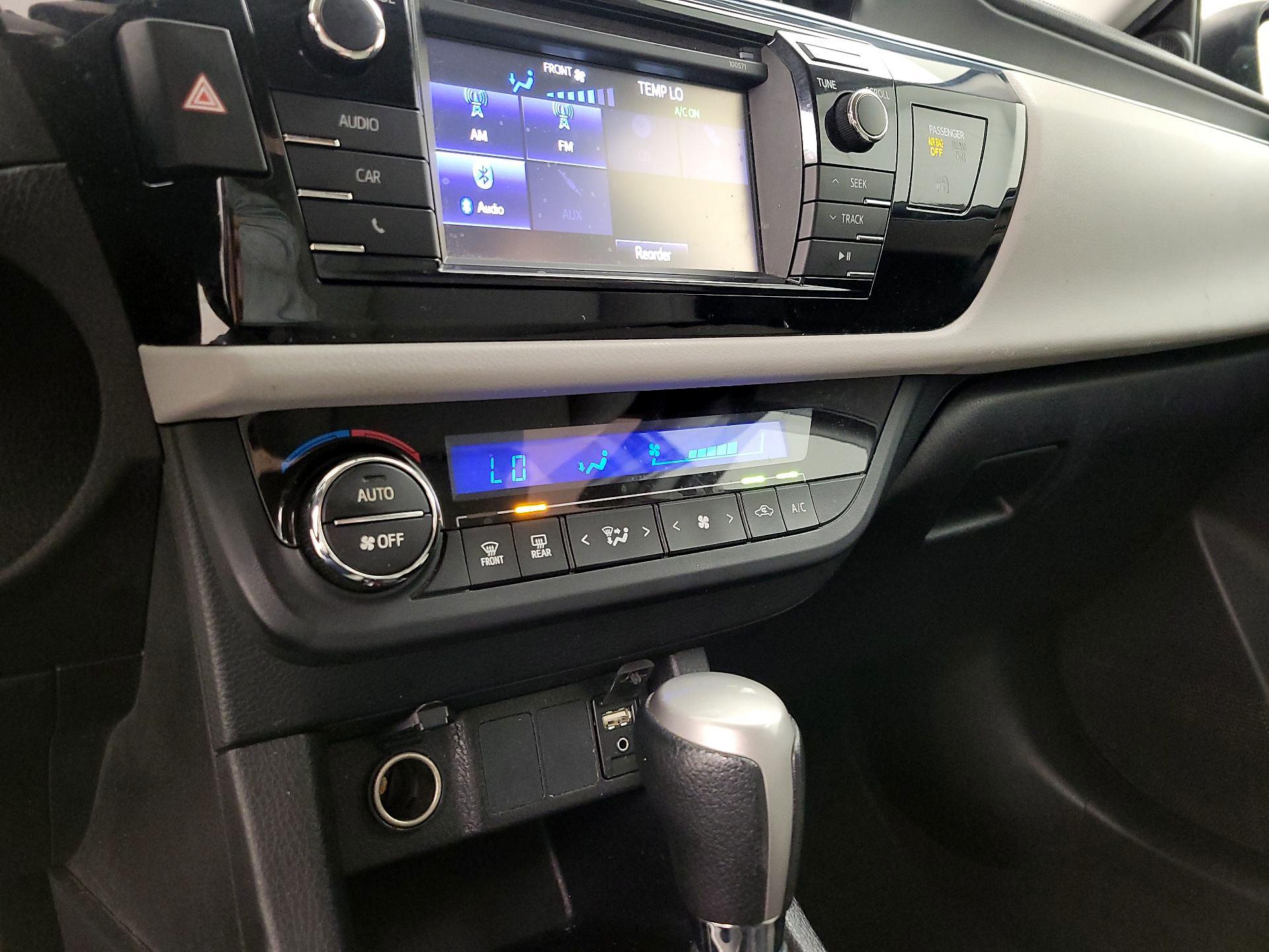 Thumbnail: 2016 Toyota Corolla - 16