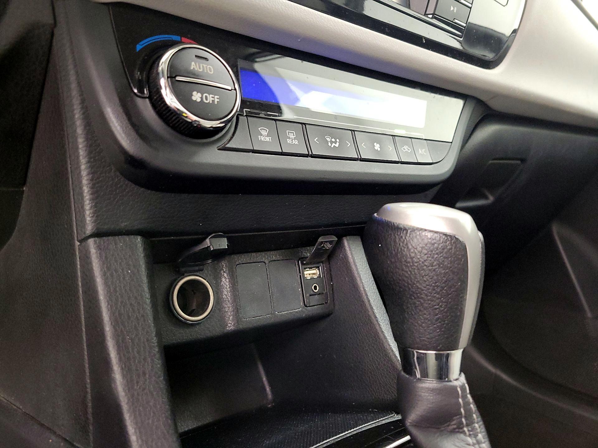 Thumbnail: 2016 Toyota Corolla - 18