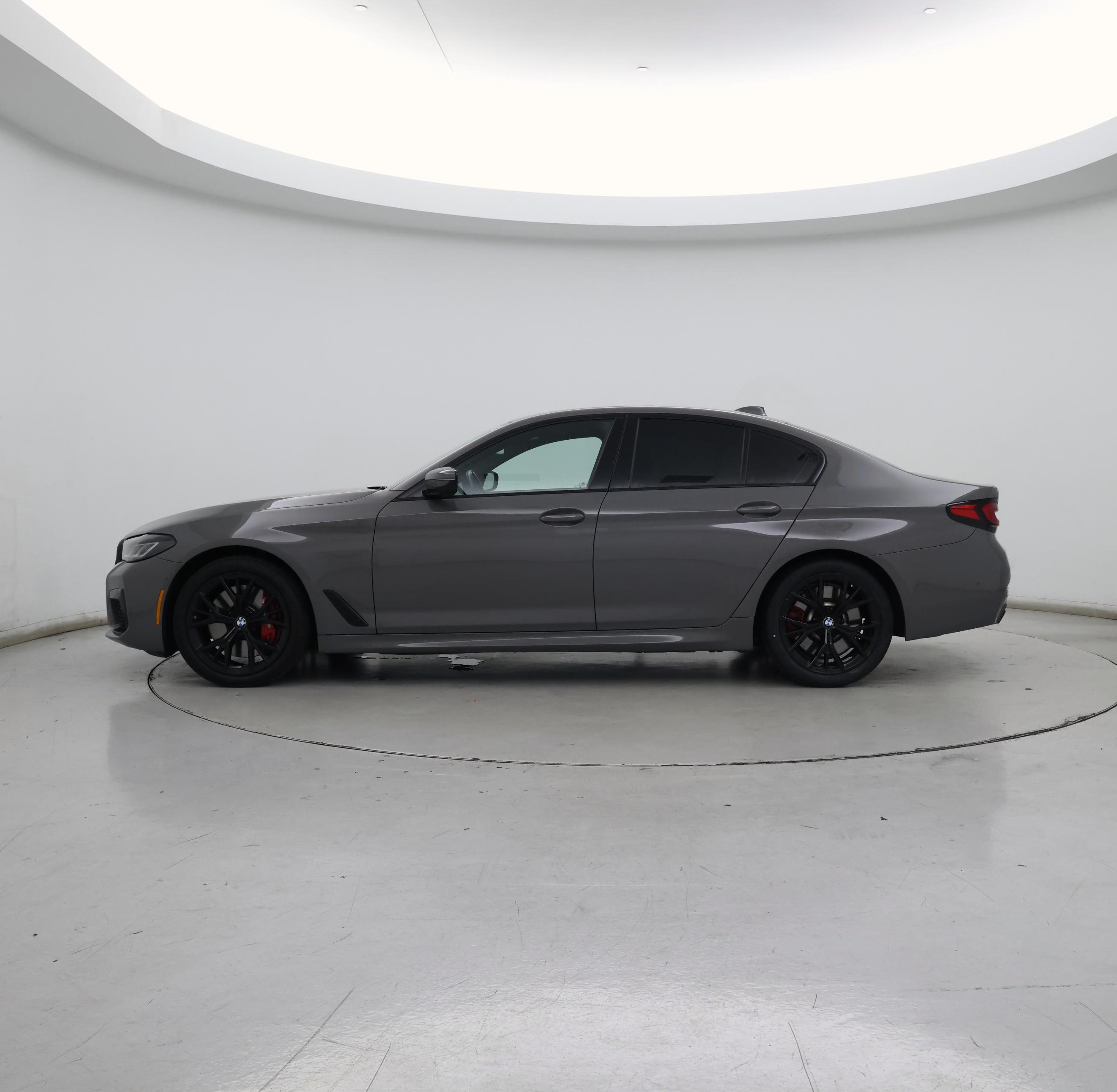 Thumbnail: 2022 BMW 5 Series - 3