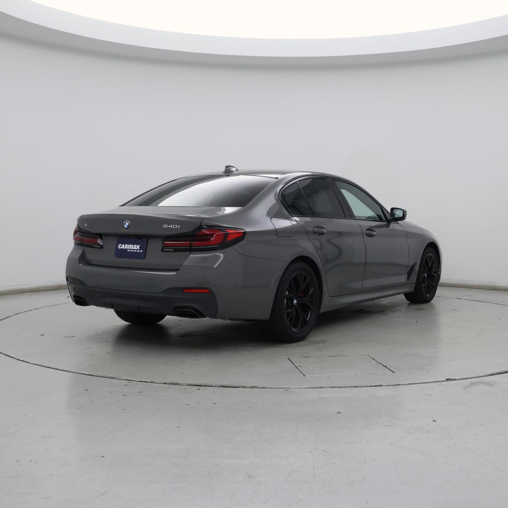 Thumbnail: 2022 BMW 5 Series - 8