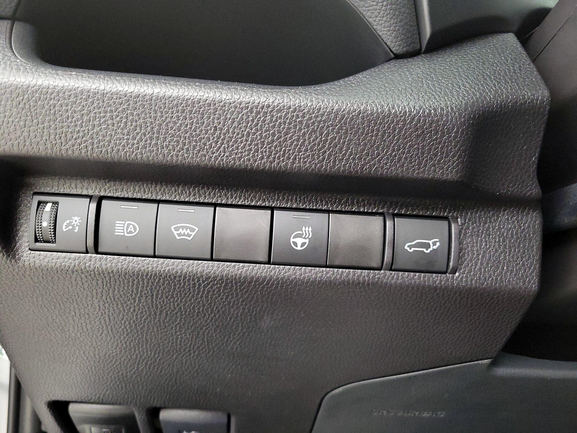 Thumbnail: 2025 Toyota RAV4 - 13