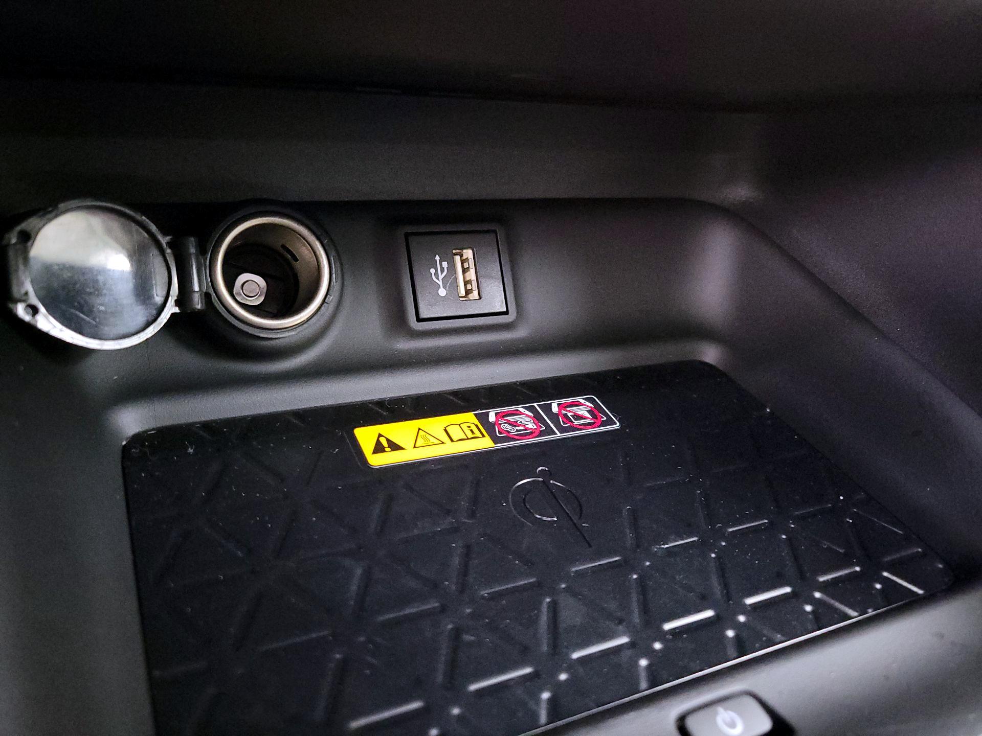 Thumbnail: 2025 Toyota RAV4 - 18