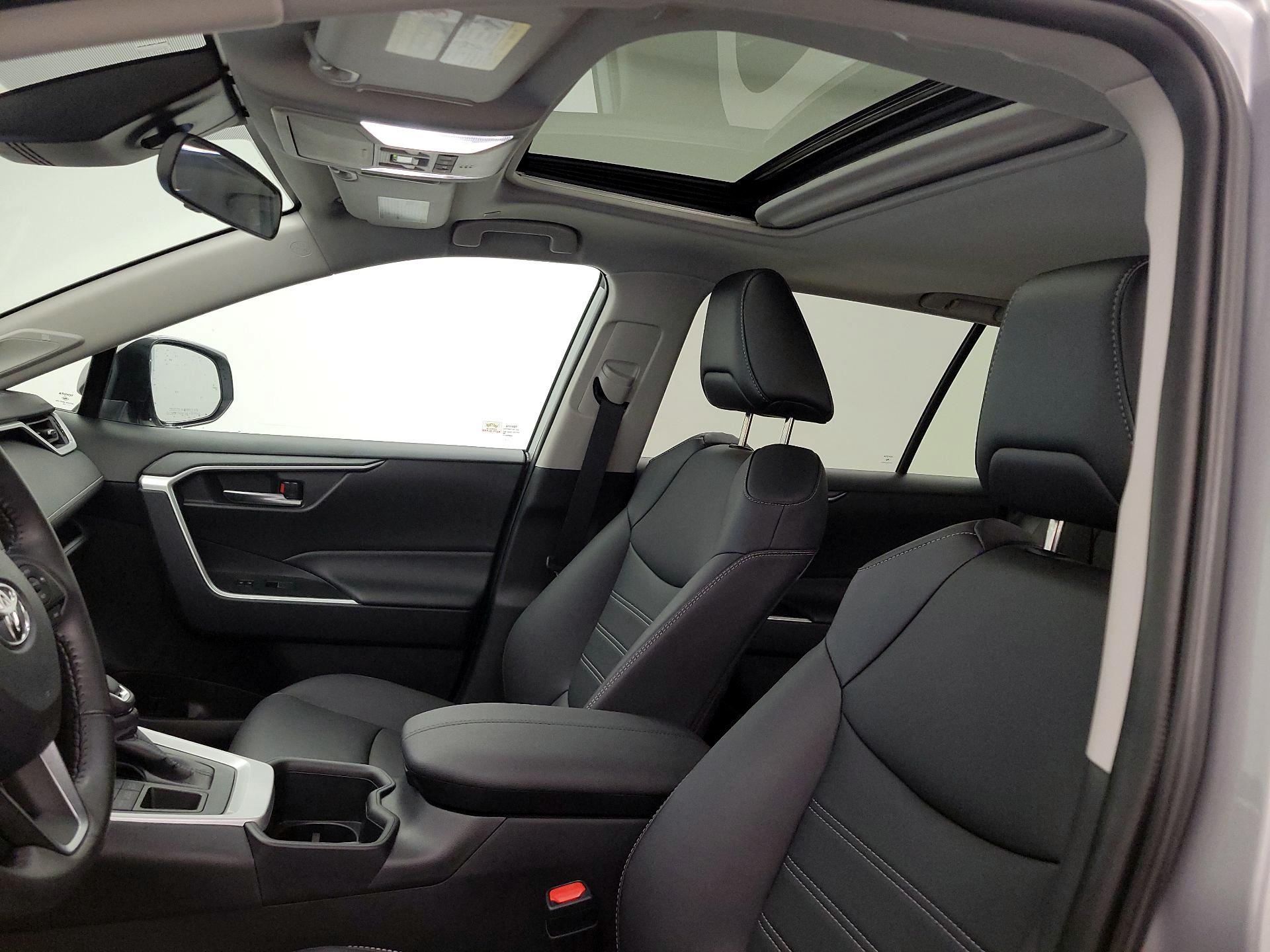 Thumbnail: 2025 Toyota RAV4 - 19