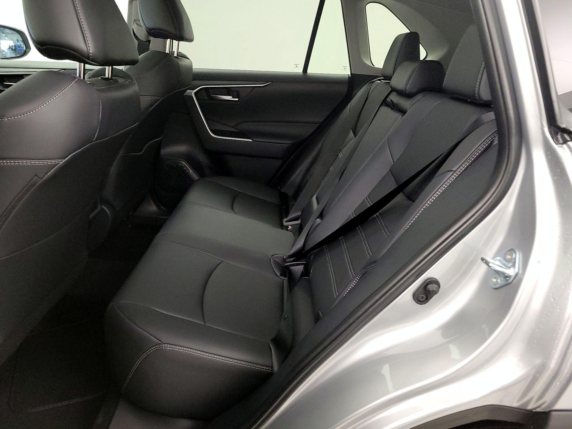 Thumbnail: 2025 Toyota RAV4 - 20