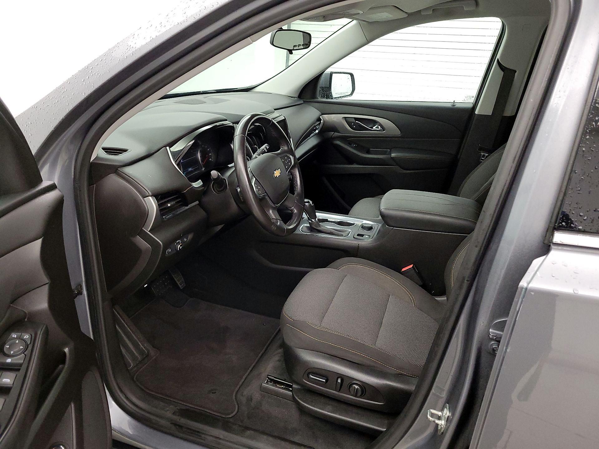 Thumbnail: 2018 Chevrolet Traverse - 11