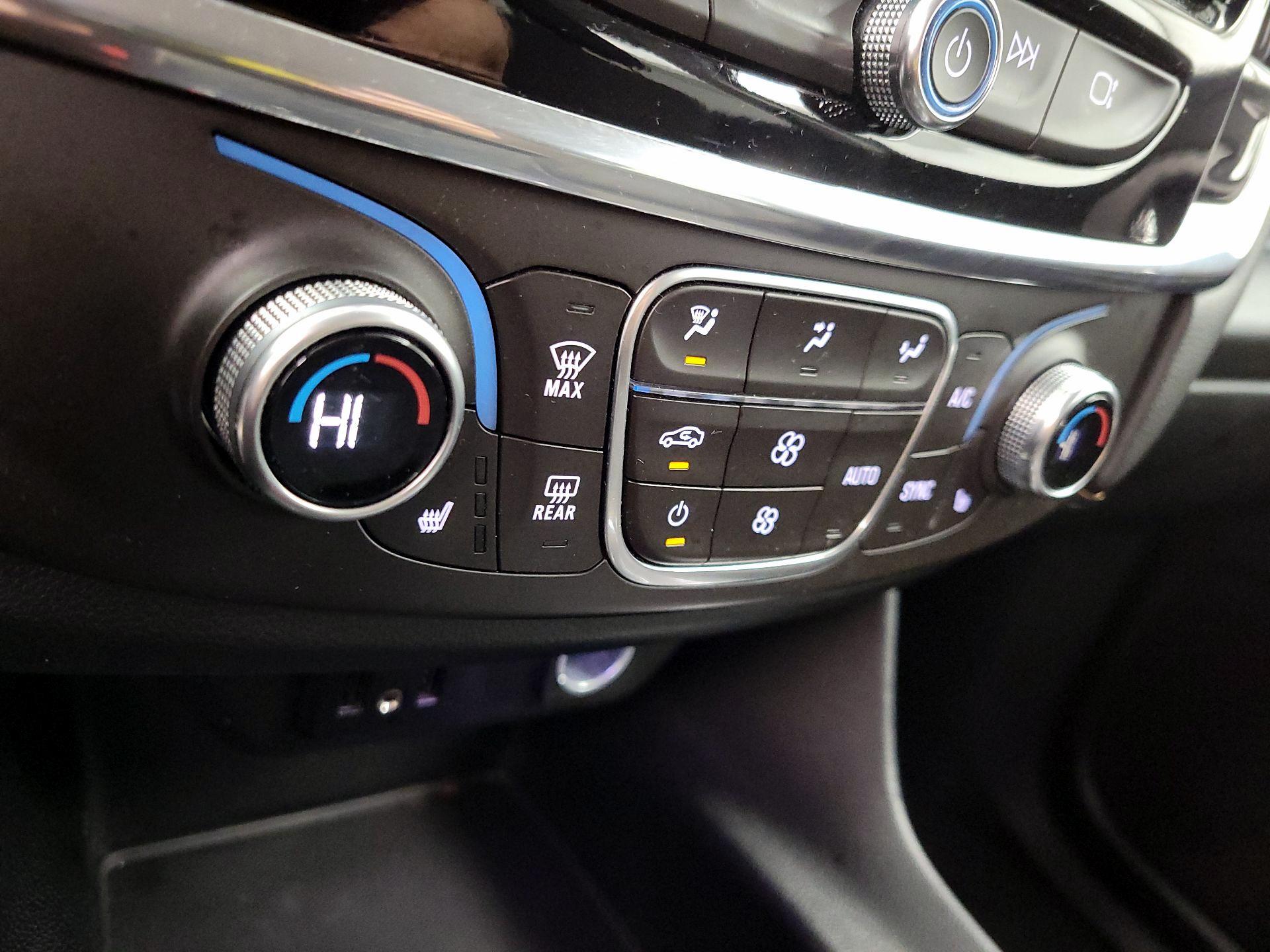 Thumbnail: 2018 Chevrolet Traverse - 16