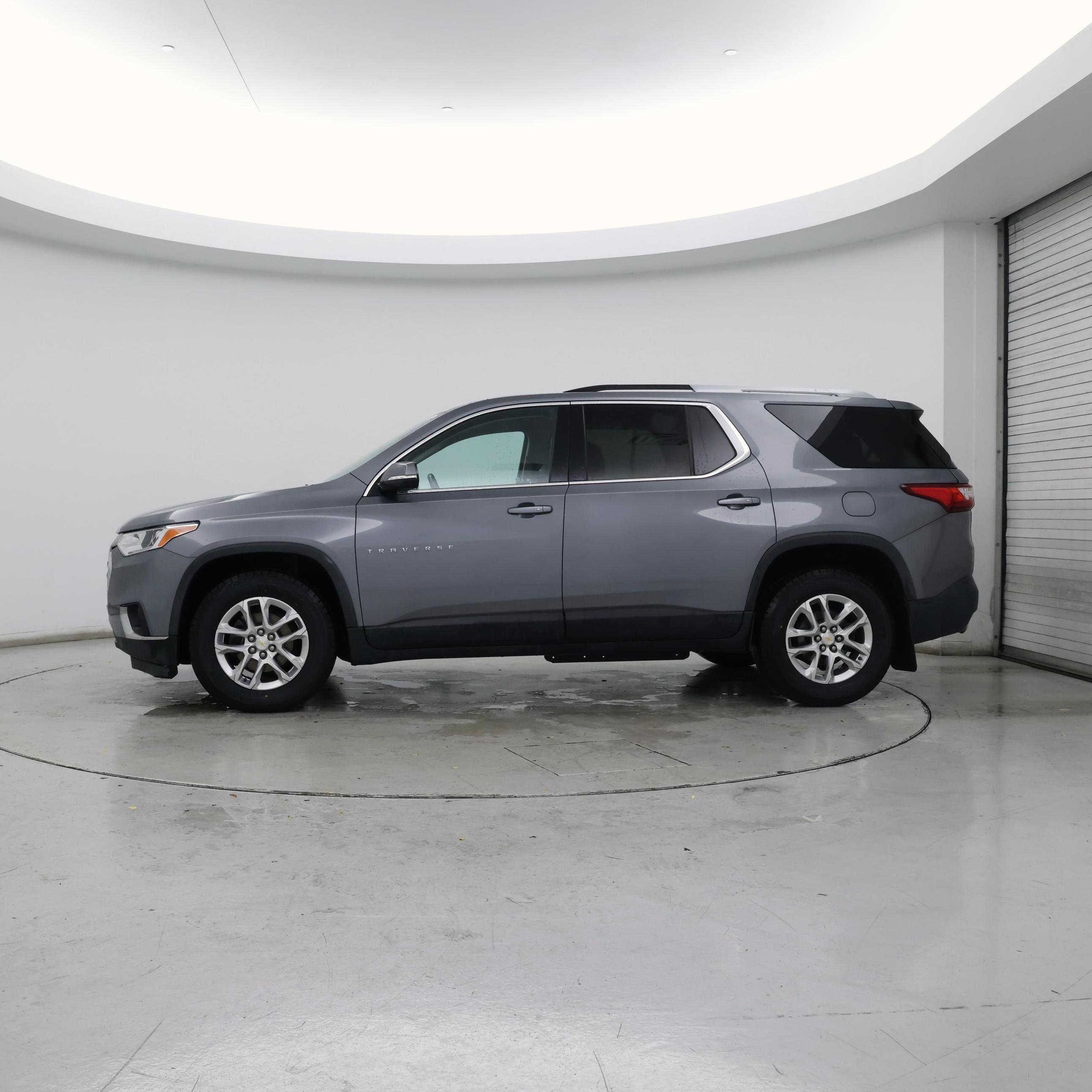 Thumbnail: 2018 Chevrolet Traverse - 3