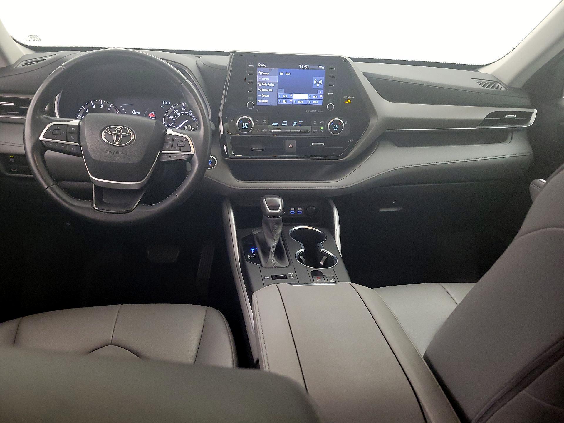 Thumbnail: 2022 Toyota Highlander - 9