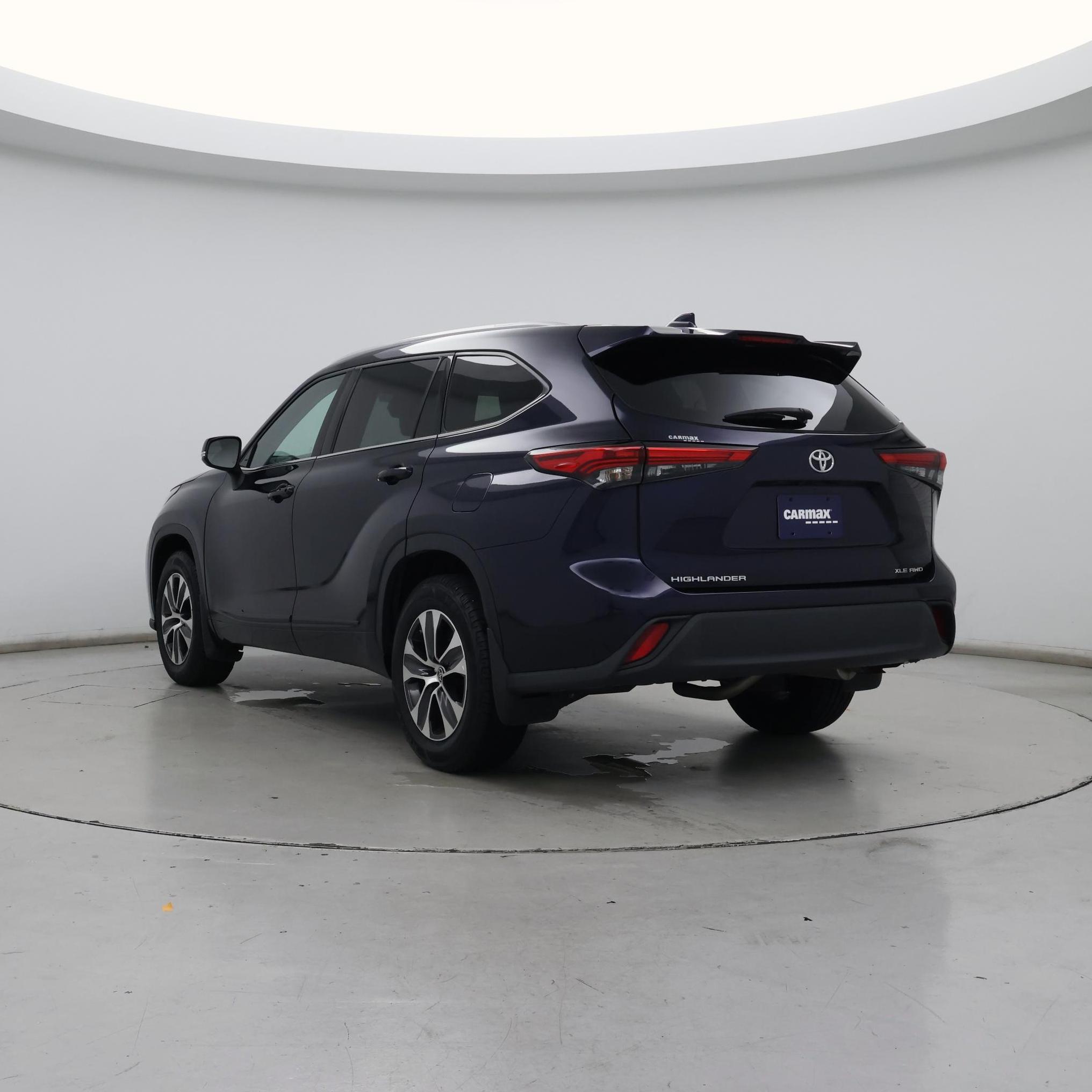 Thumbnail: 2022 Toyota Highlander - 2