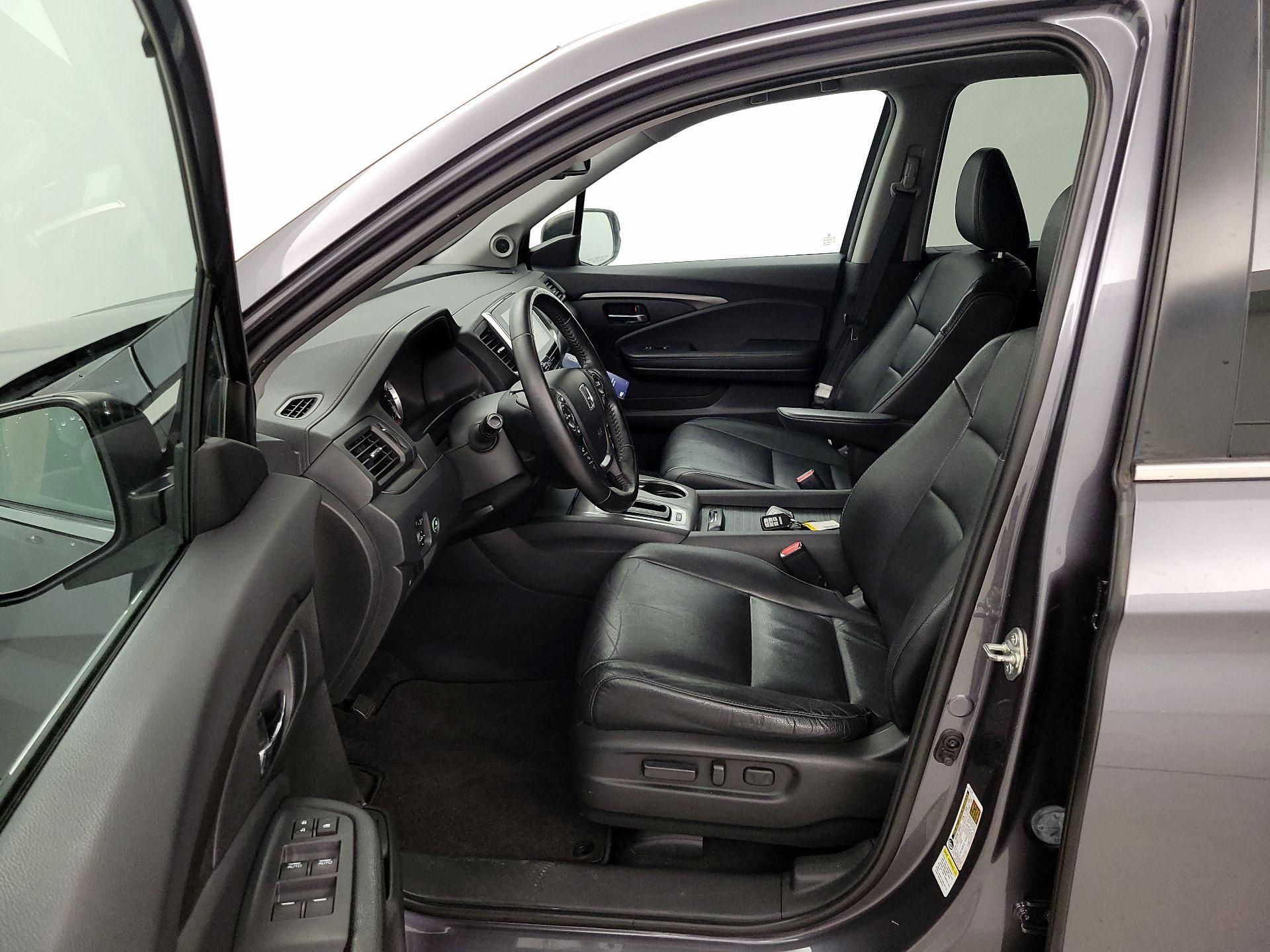 Thumbnail: 2016 Honda Pilot - 11
