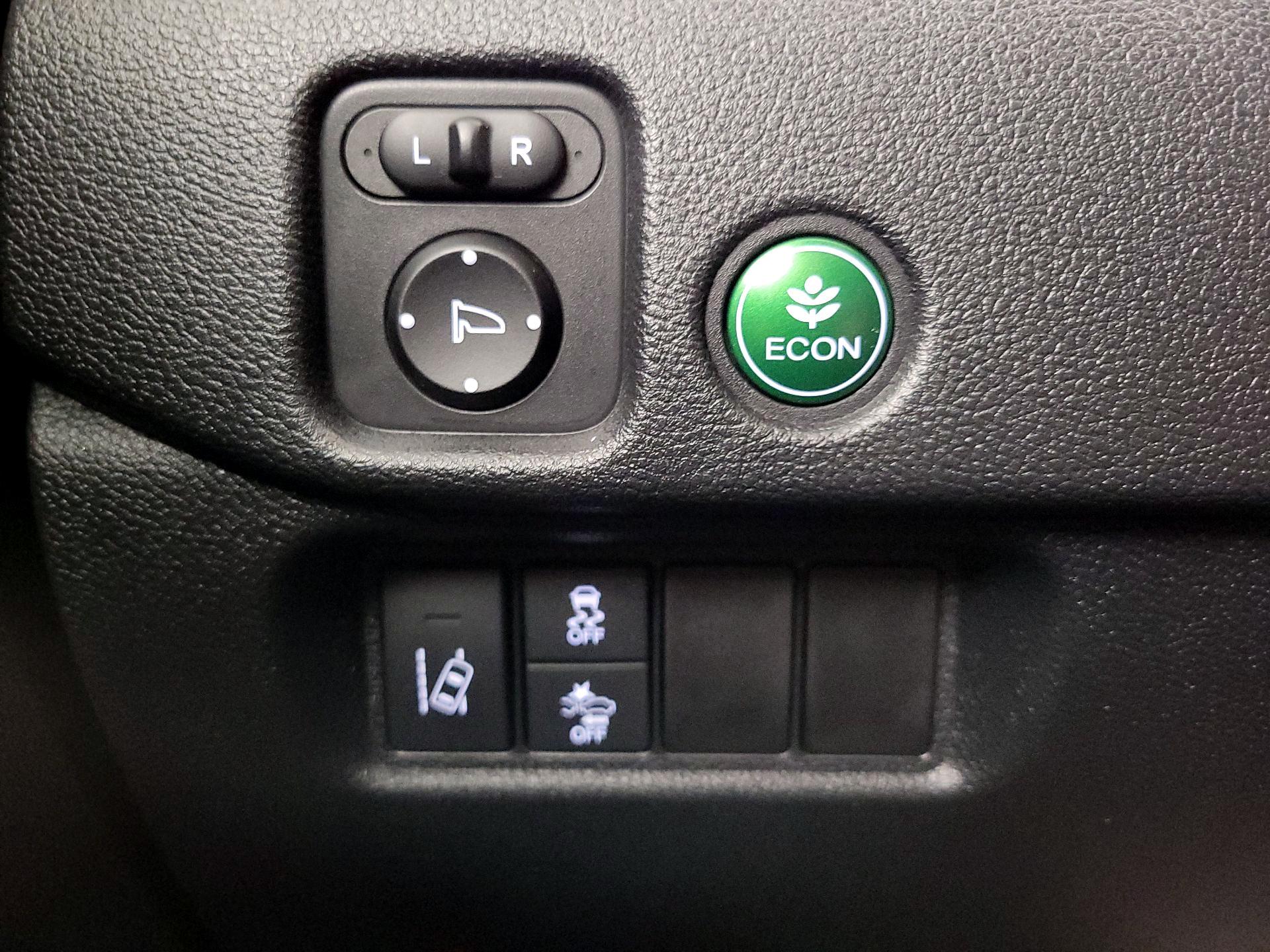 Thumbnail: 2016 Honda Pilot - 13