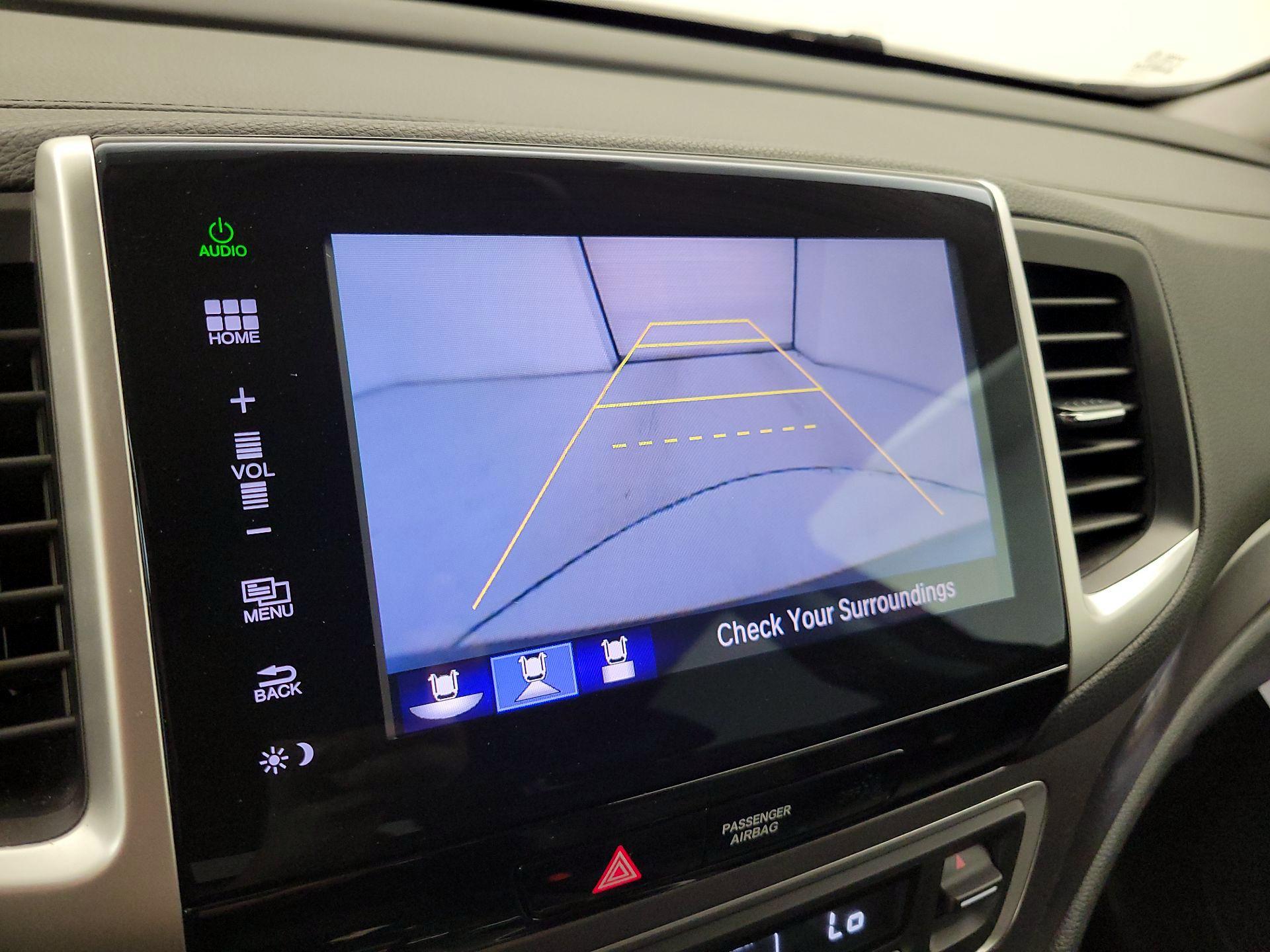 Thumbnail: 2016 Honda Pilot - 14
