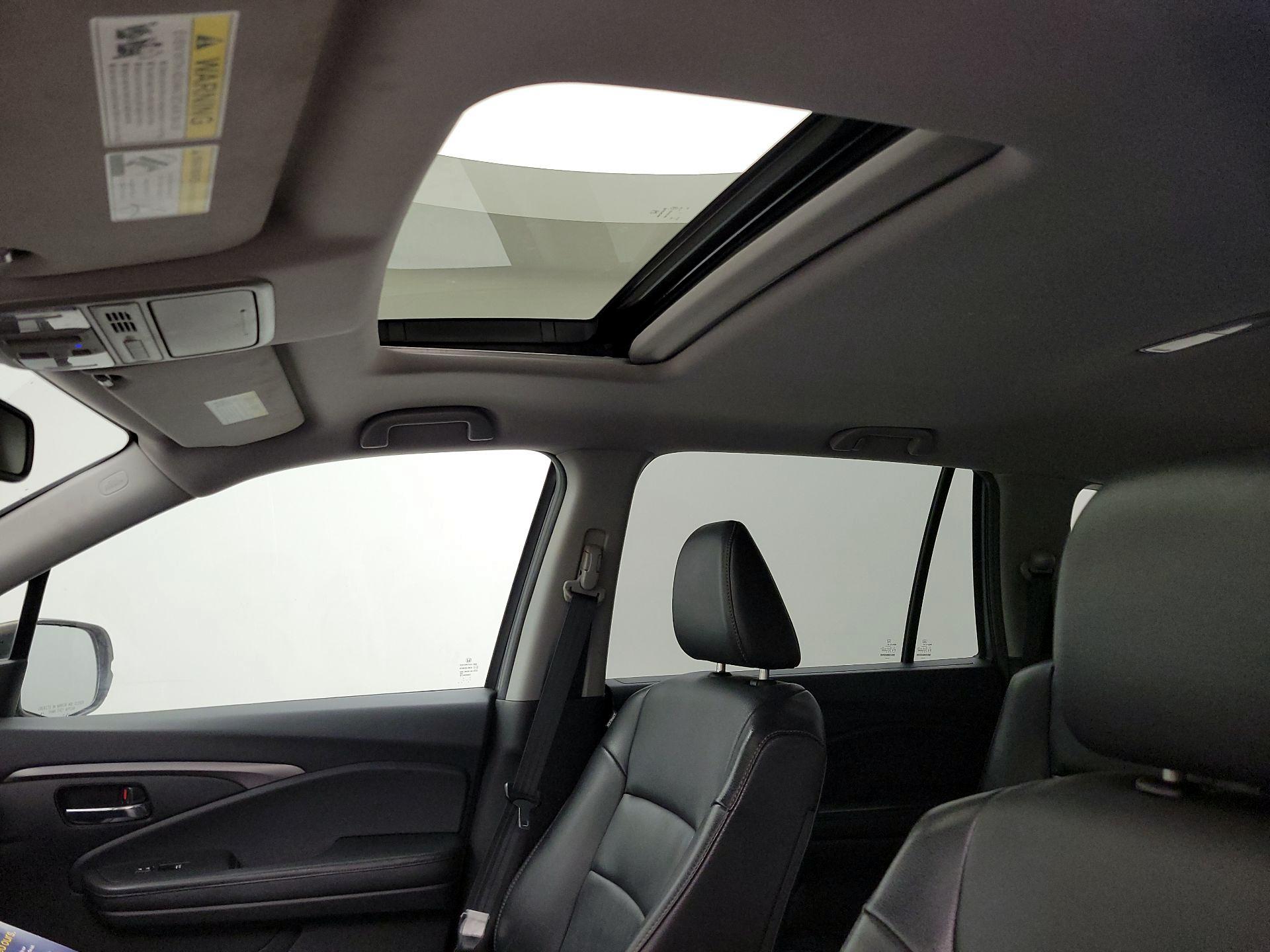 Thumbnail: 2016 Honda Pilot - 19