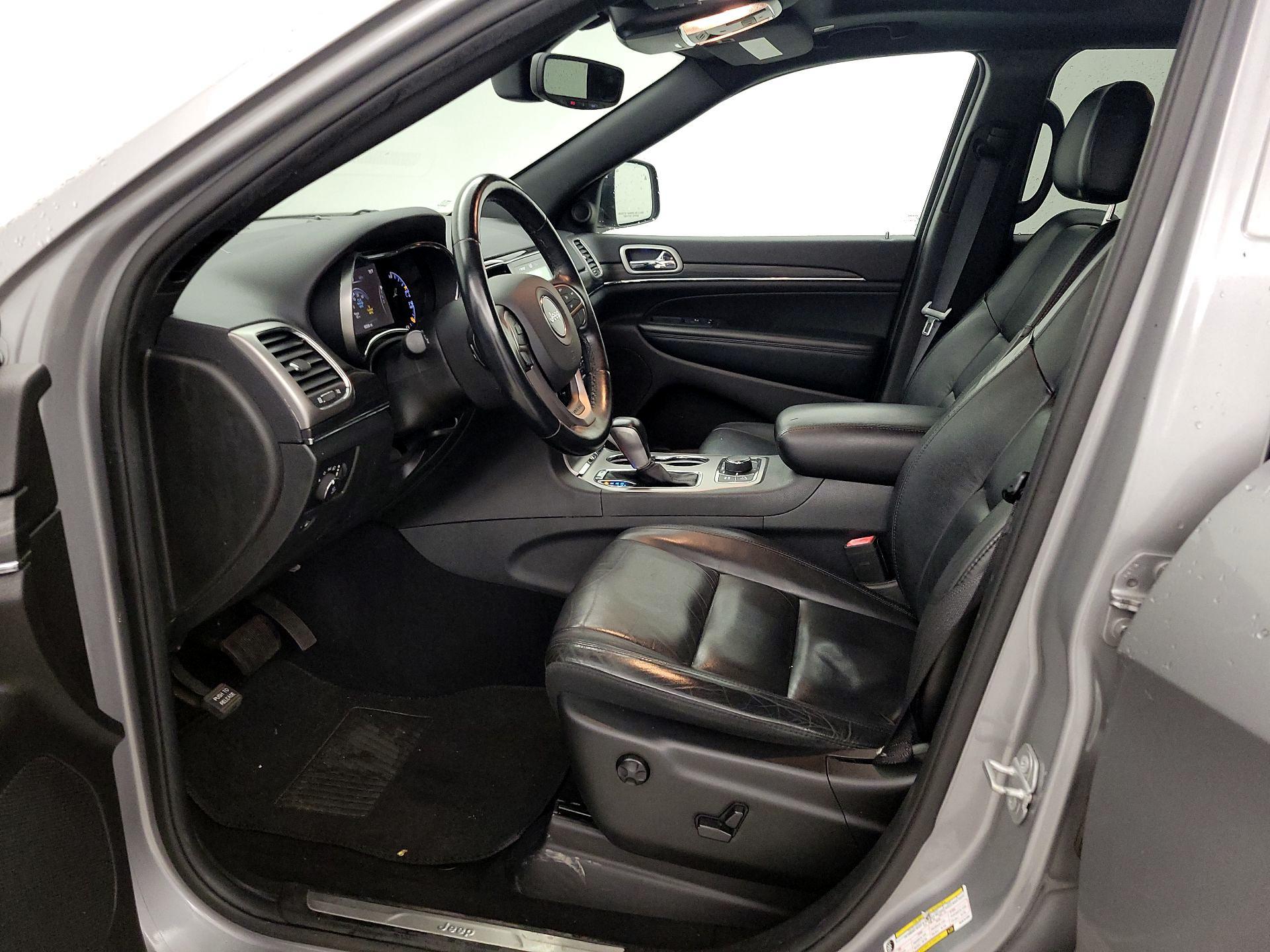 Thumbnail: 2019 Jeep Grand Cherokee - 11
