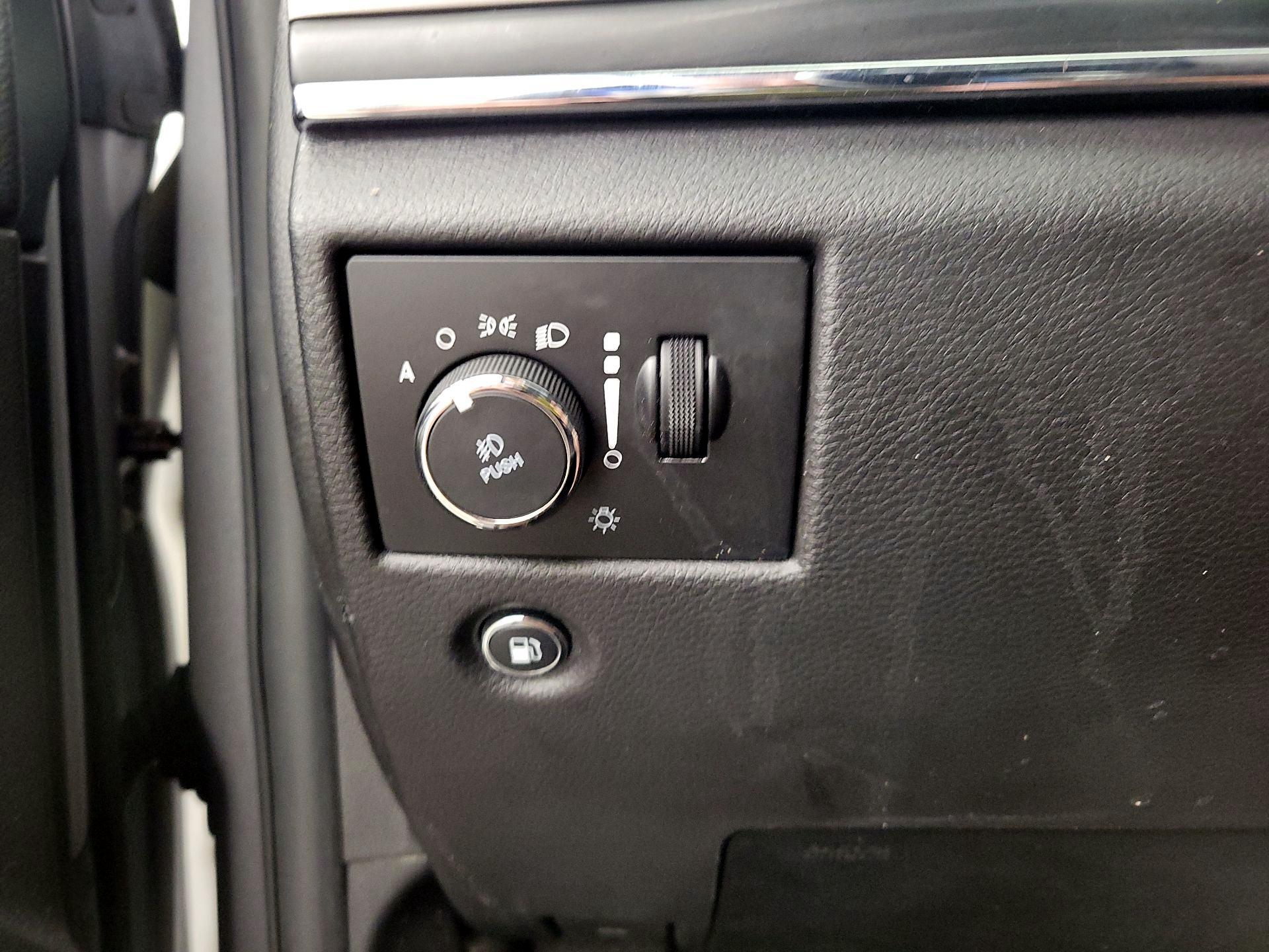 Thumbnail: 2019 Jeep Grand Cherokee - 13
