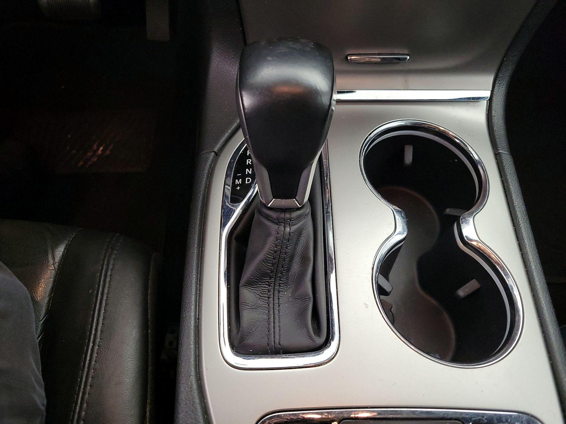 Thumbnail: 2019 Jeep Grand Cherokee - 18