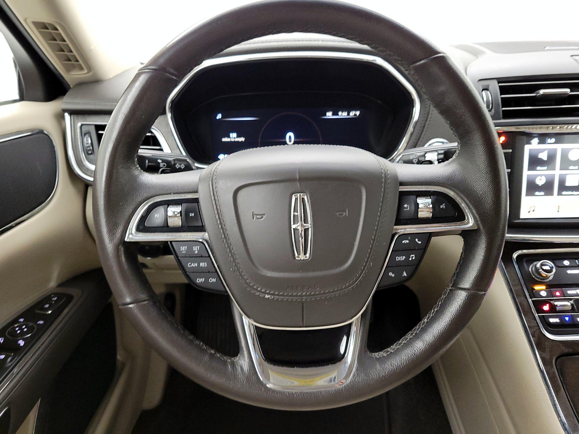 Thumbnail: 2018 Lincoln Continental - 10