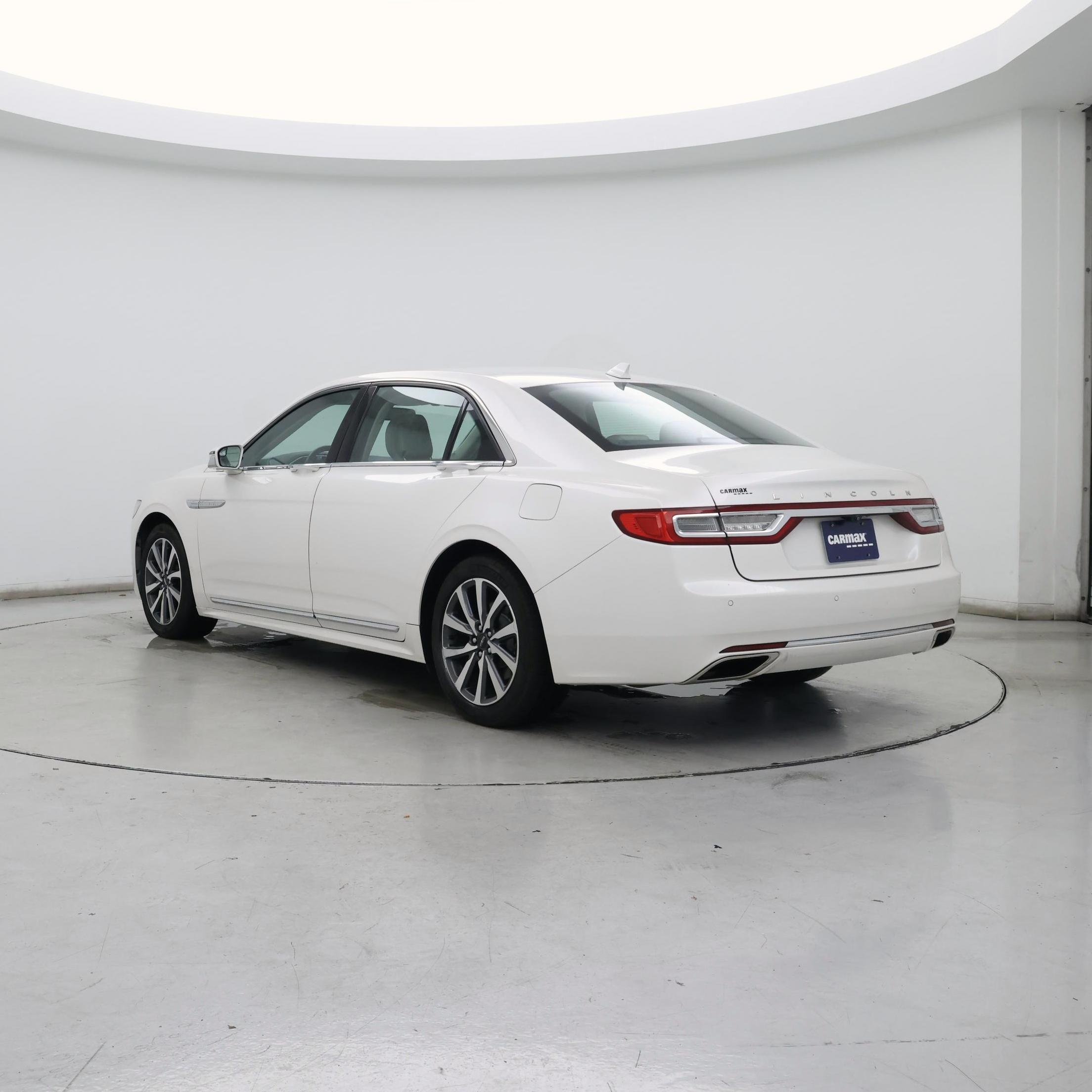 Thumbnail: 2018 Lincoln Continental - 2