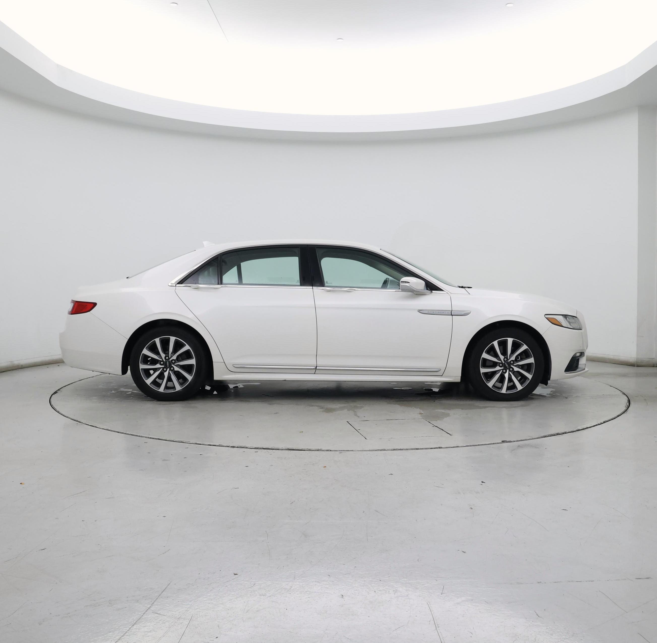 Thumbnail: 2018 Lincoln Continental - 7