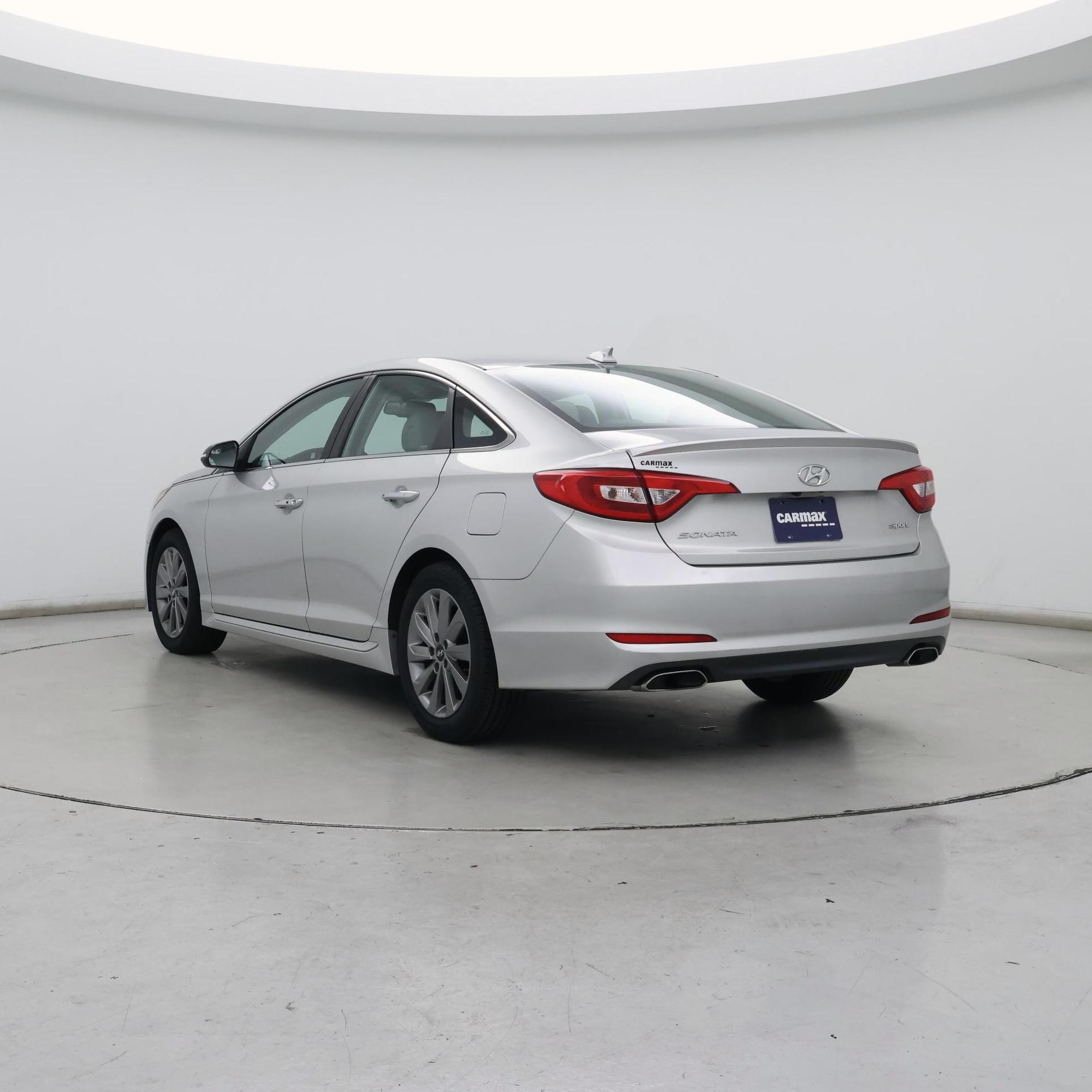 Thumbnail: 2016 Hyundai Sonata - 2