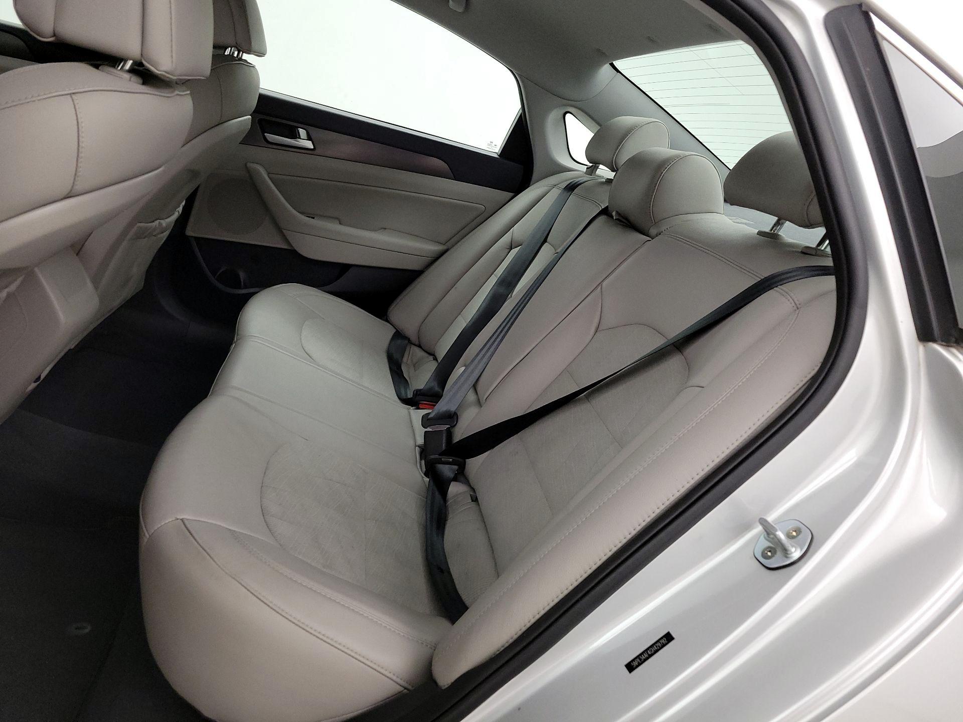 Thumbnail: 2016 Hyundai Sonata - 20