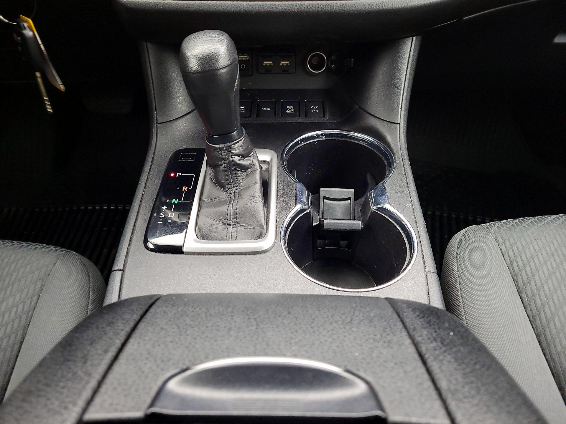 Thumbnail: 2019 Toyota Highlander - 17