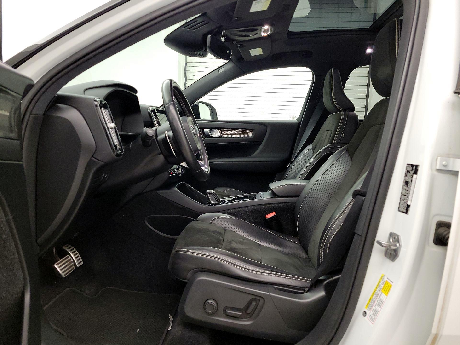Thumbnail: 2019 Volvo XC40 - 11