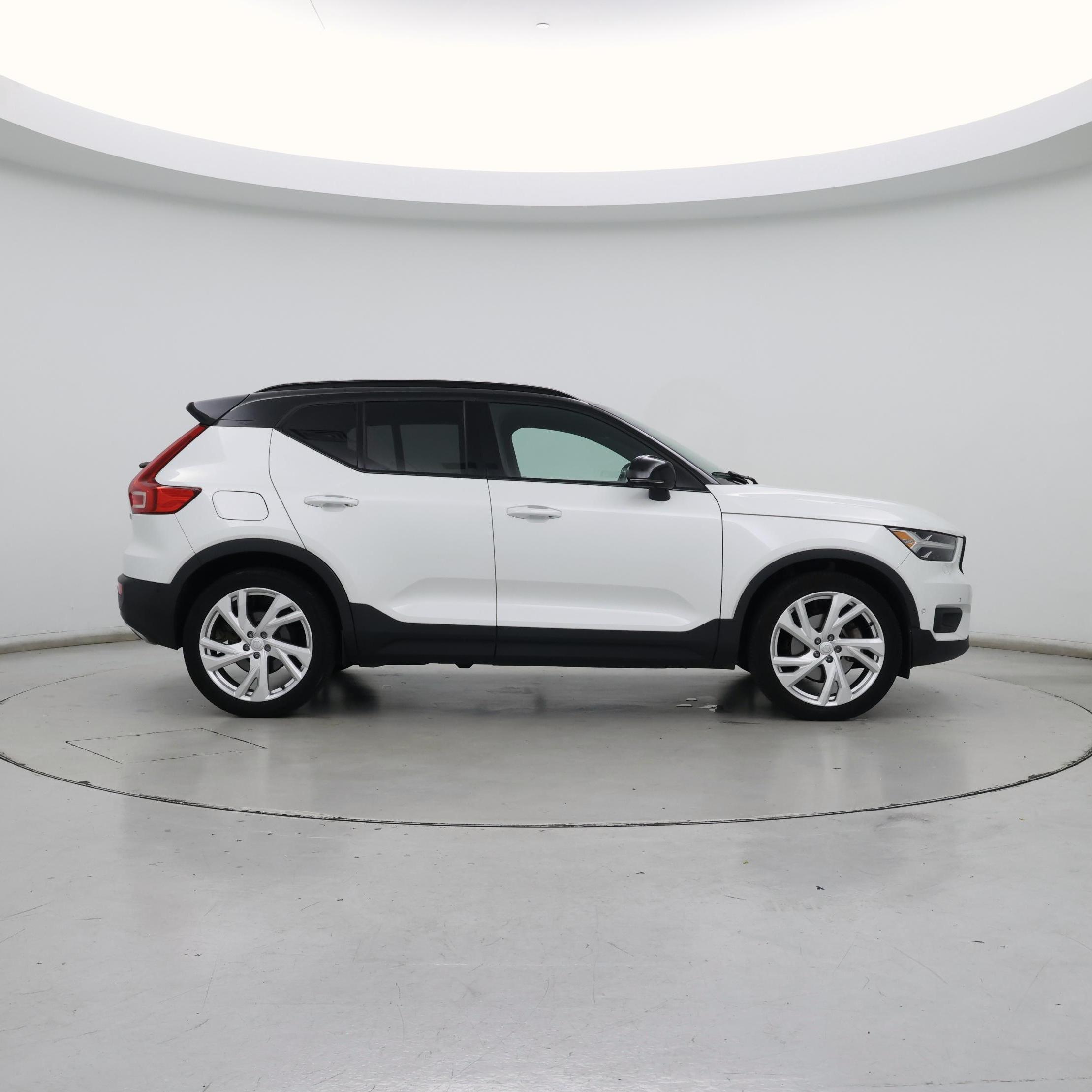 Thumbnail: 2019 Volvo XC40 - 7