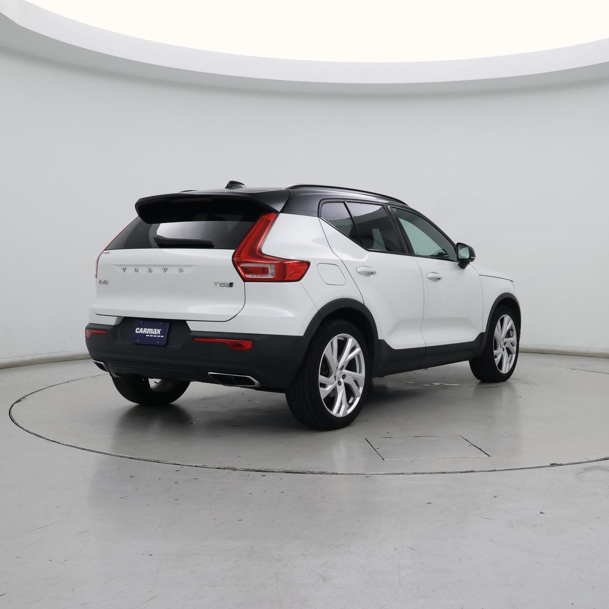 Thumbnail: 2019 Volvo XC40 - 8