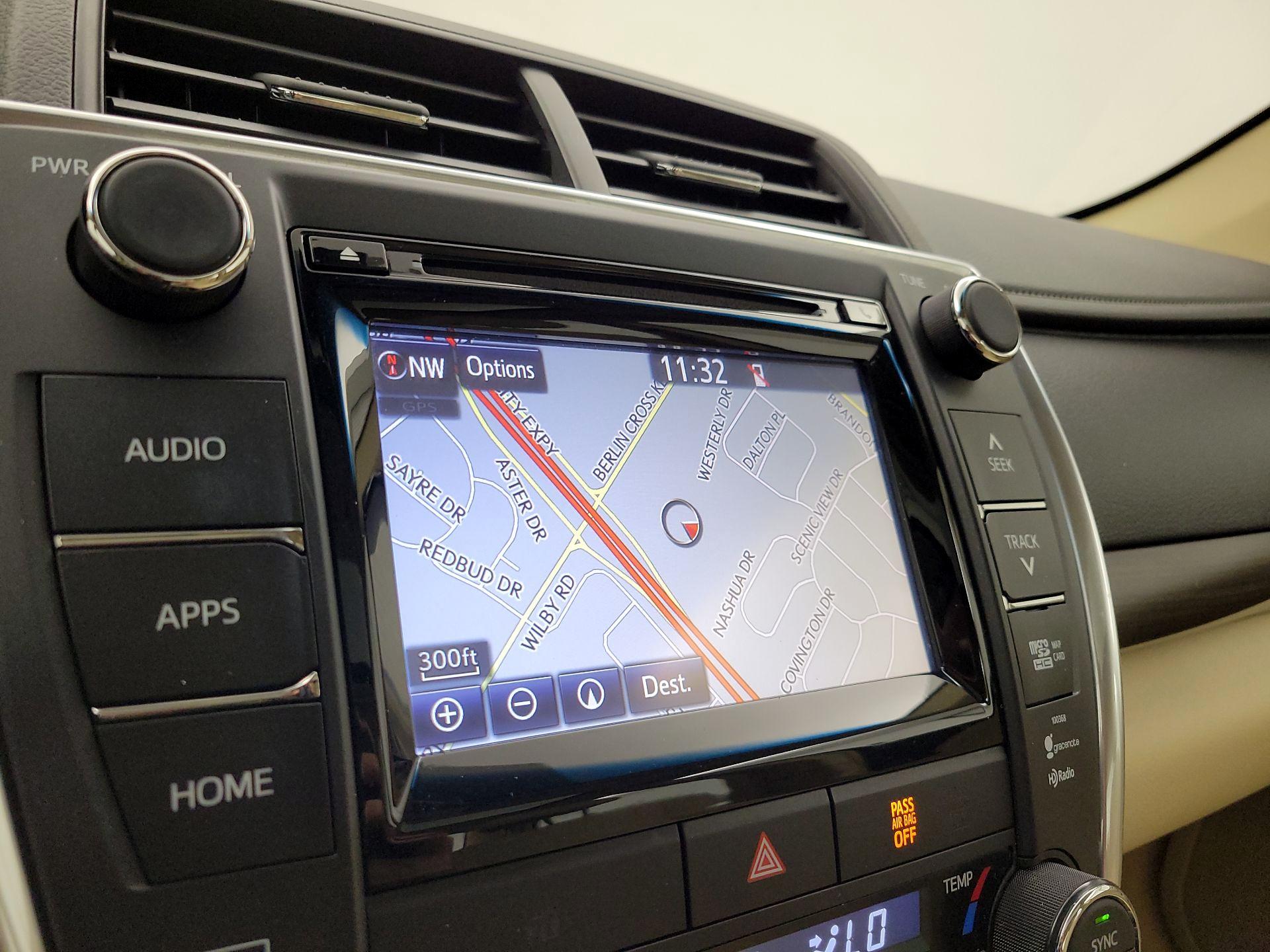 Thumbnail: 2015 Toyota Camry - 14