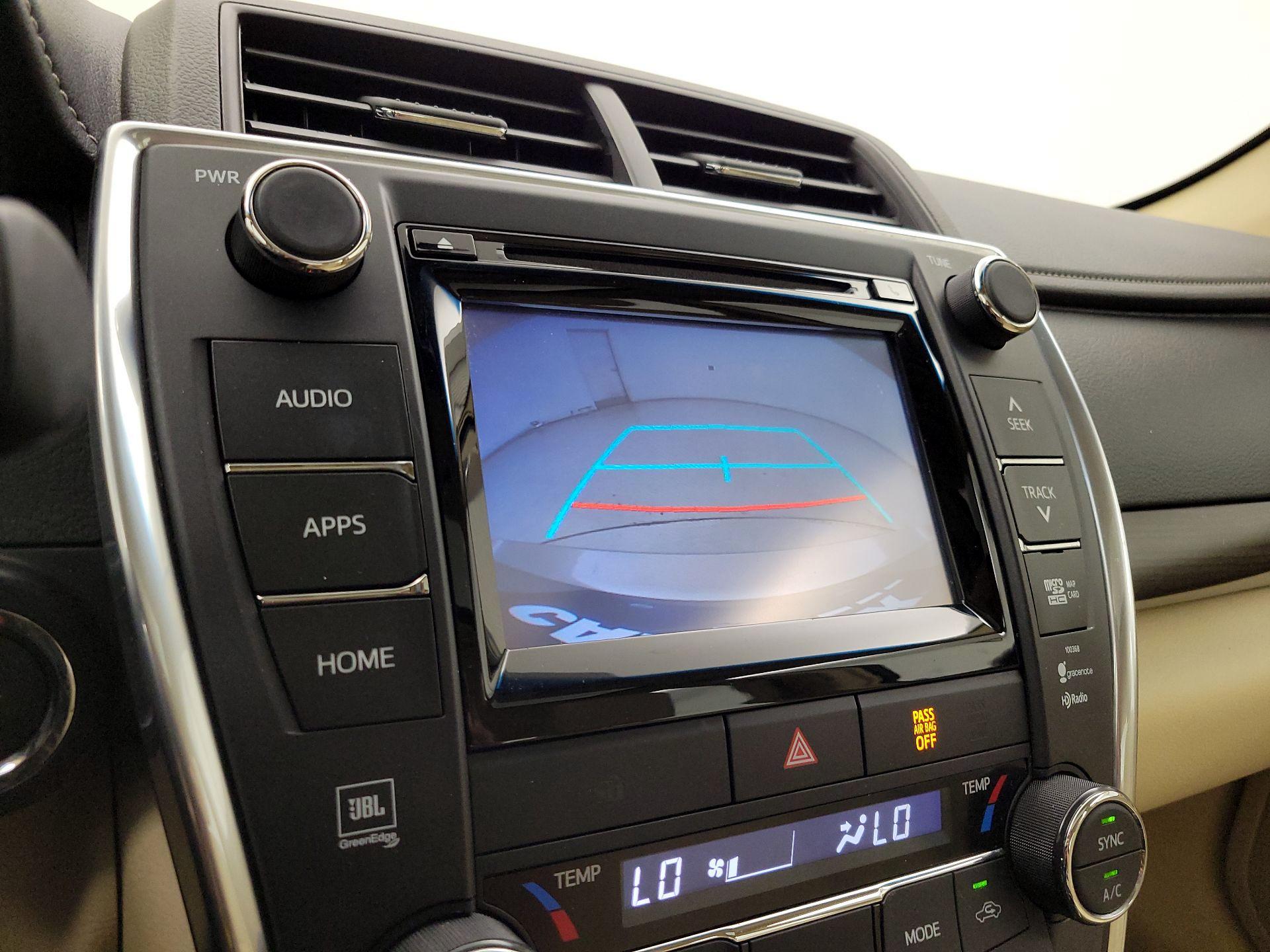 Thumbnail: 2015 Toyota Camry - 15