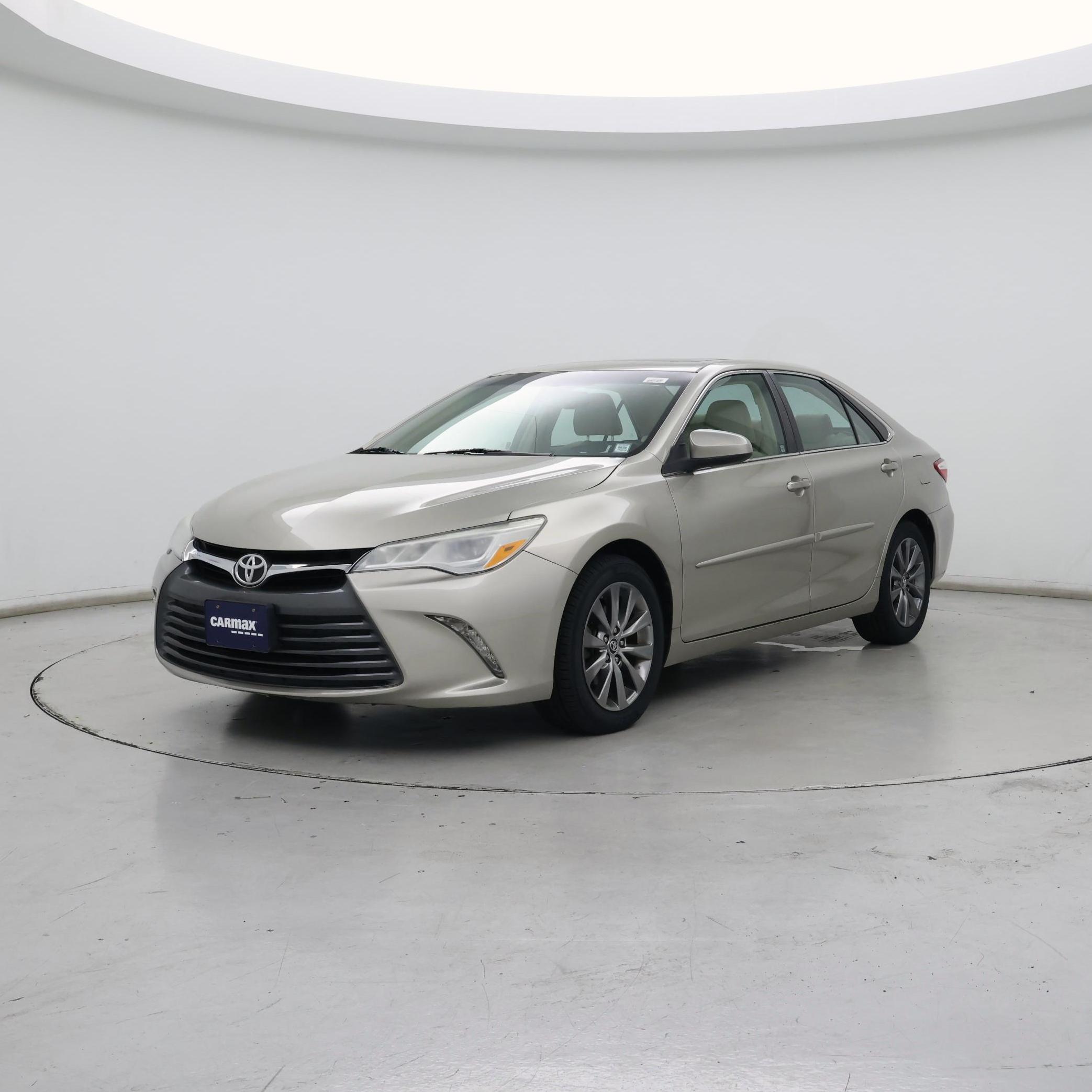 Thumbnail: 2015 Toyota Camry - 4