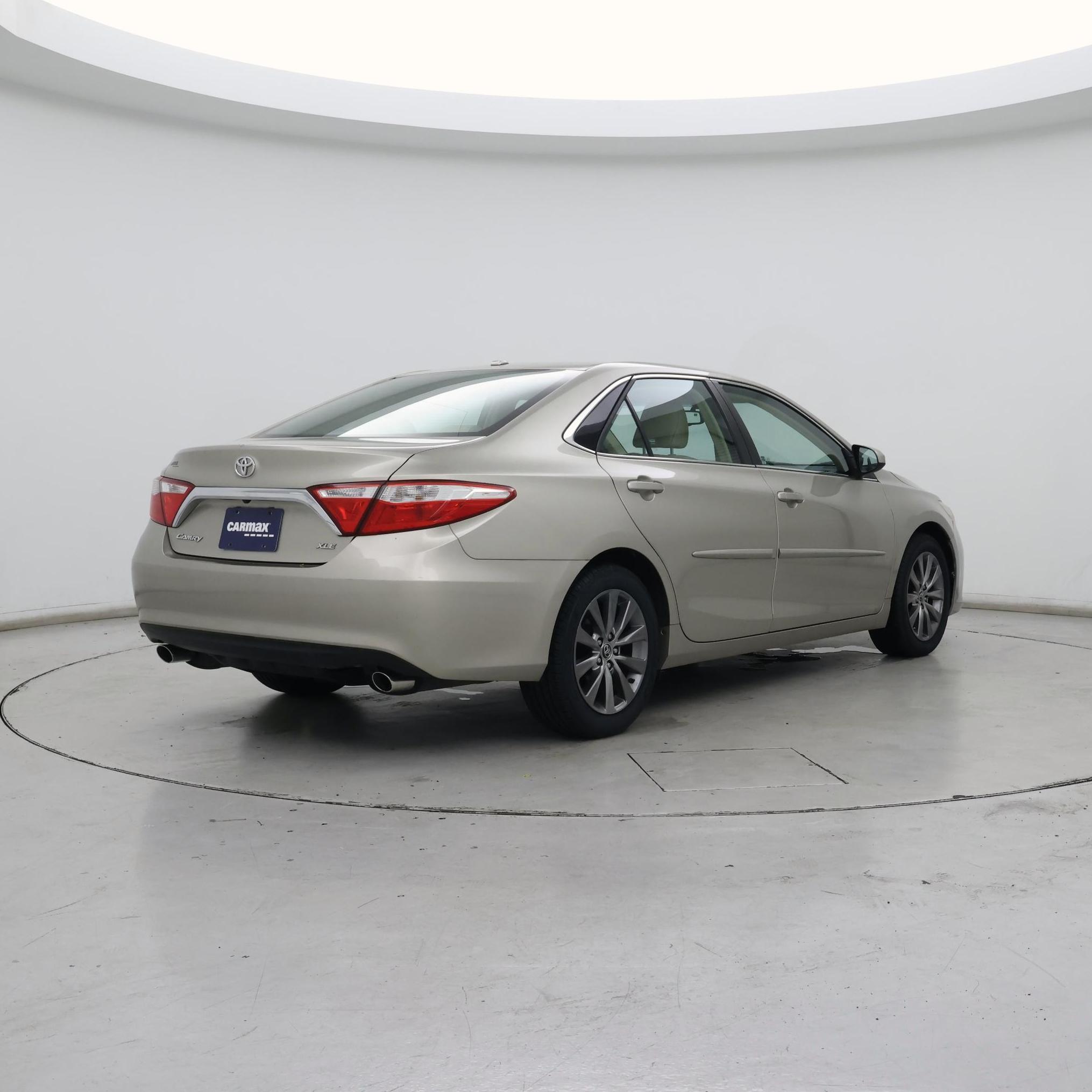 Thumbnail: 2015 Toyota Camry - 8