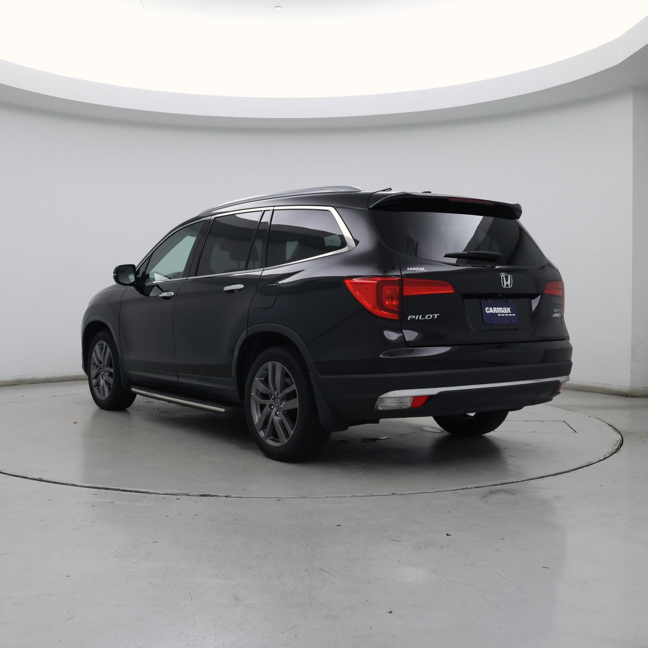 Thumbnail: 2017 Honda Pilot - 2