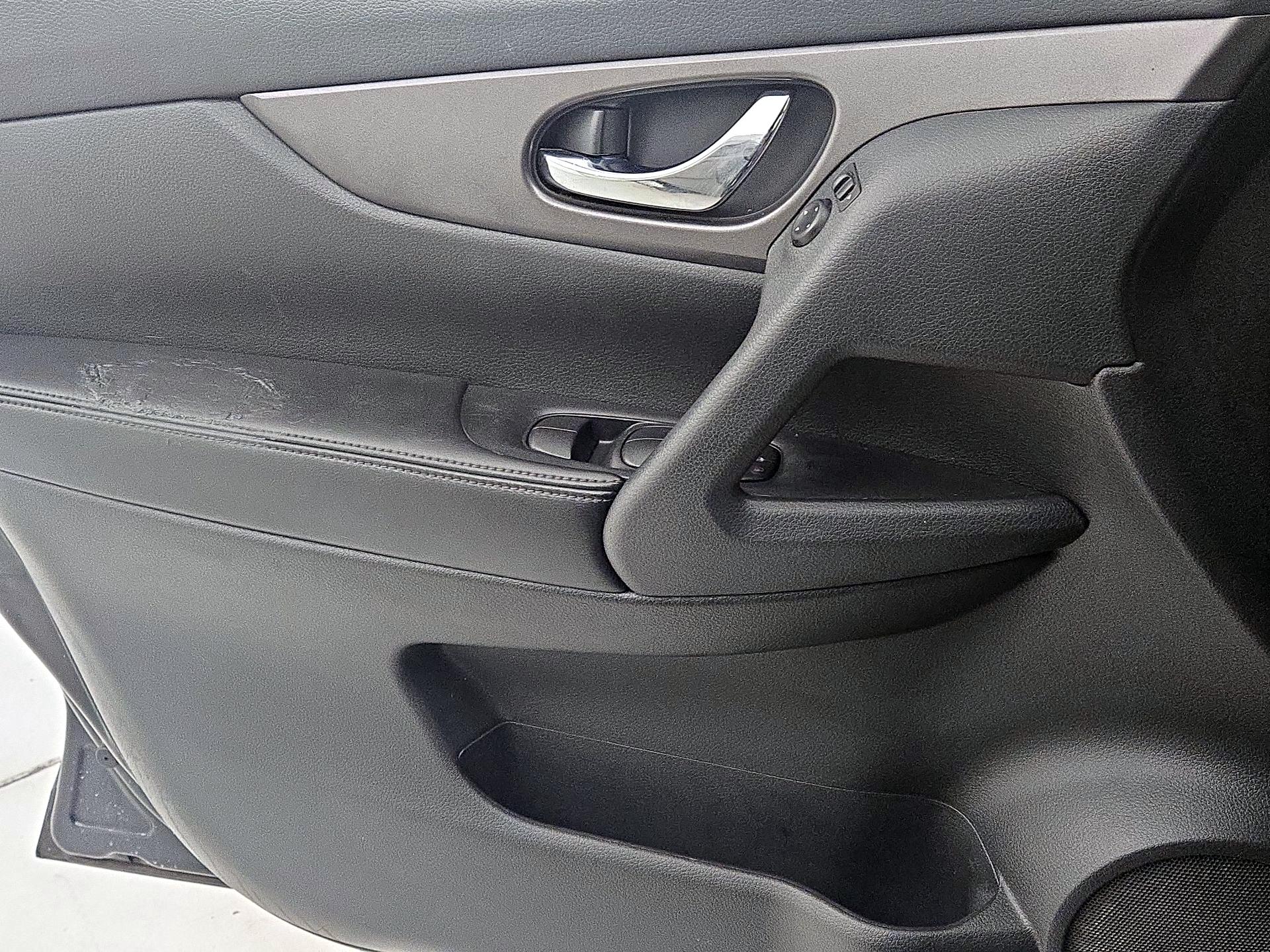 Thumbnail: 2014 Nissan Rogue - 12