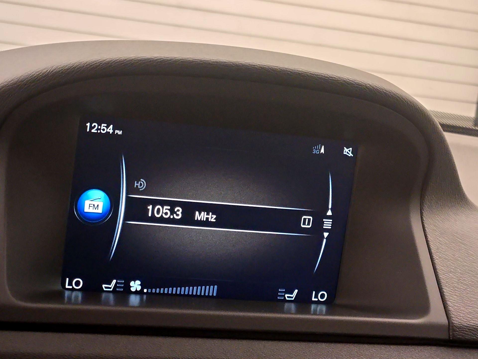 Thumbnail: 2016 Volvo XC70 - 13