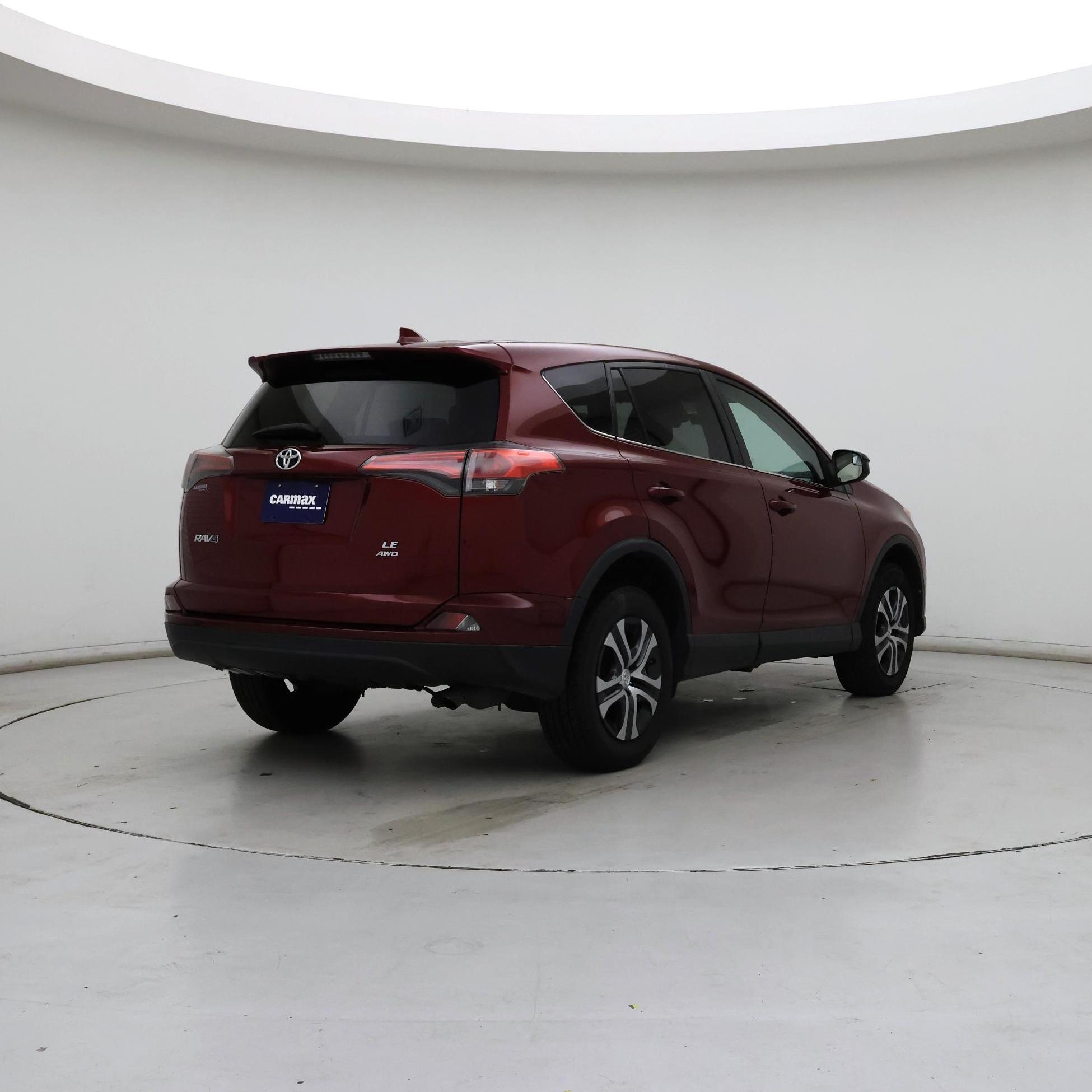 Thumbnail: 2018 Toyota RAV4 - 8