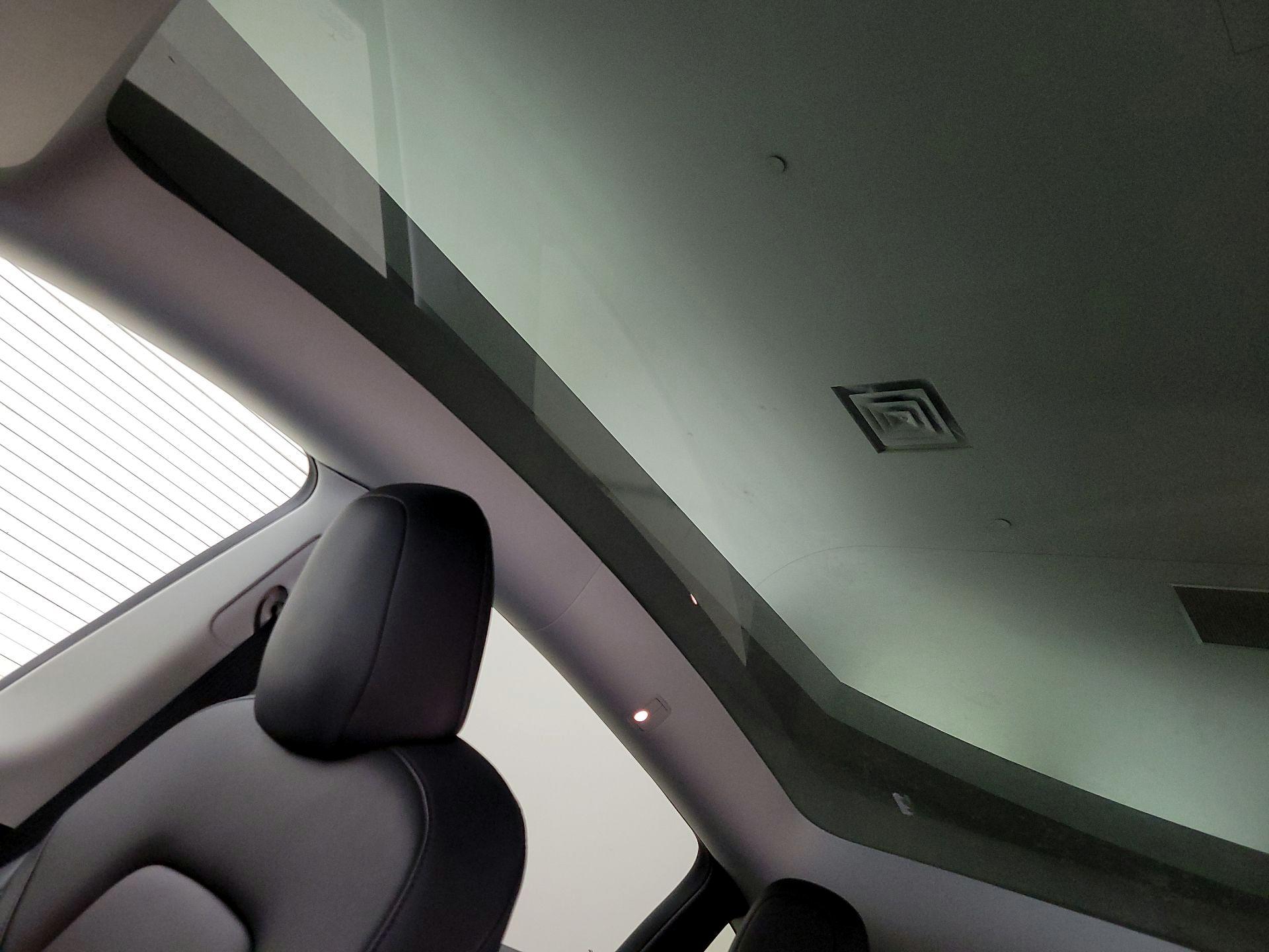 Thumbnail: 2022 Tesla Model Y - 19
