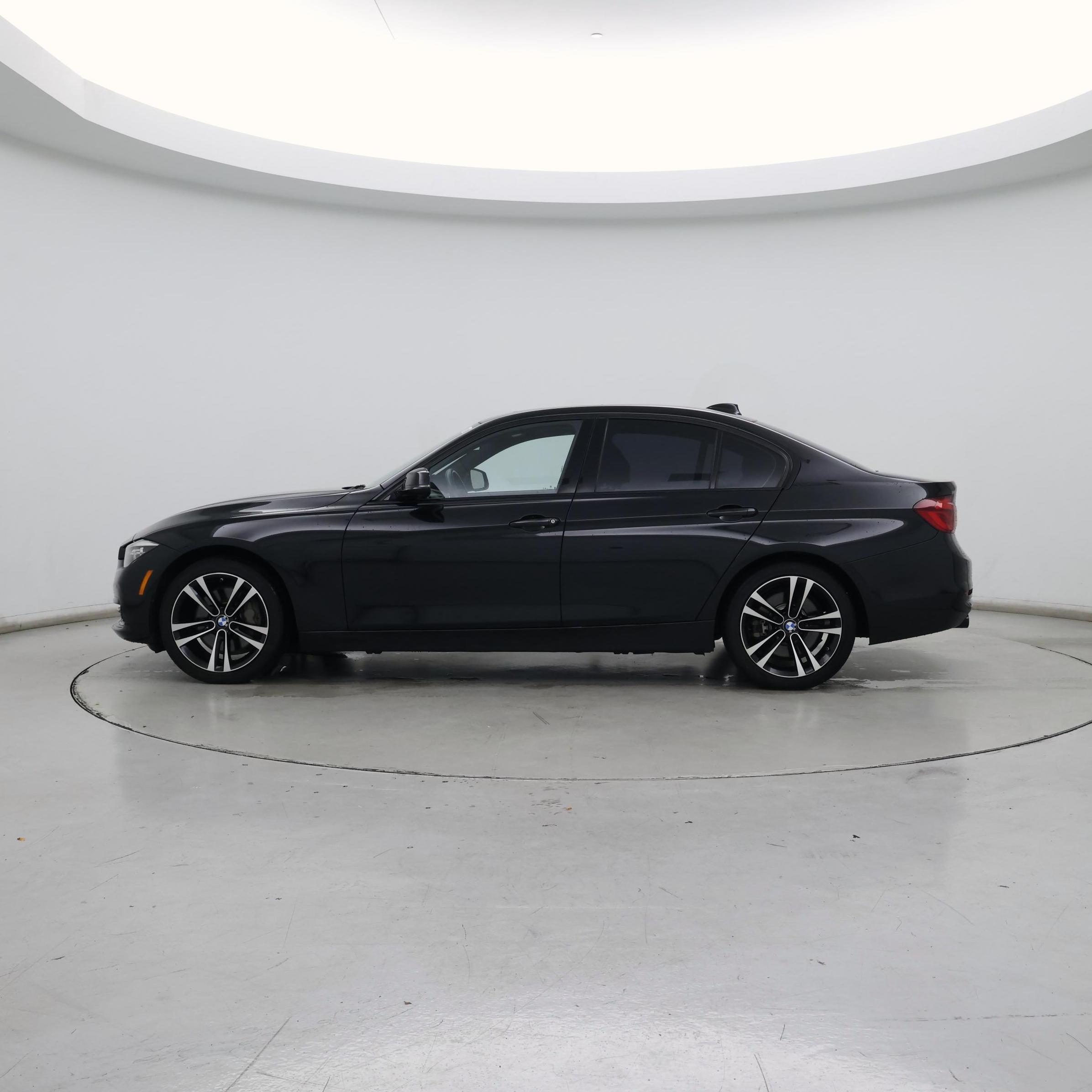 Thumbnail: 2018 BMW 3 Series - 3