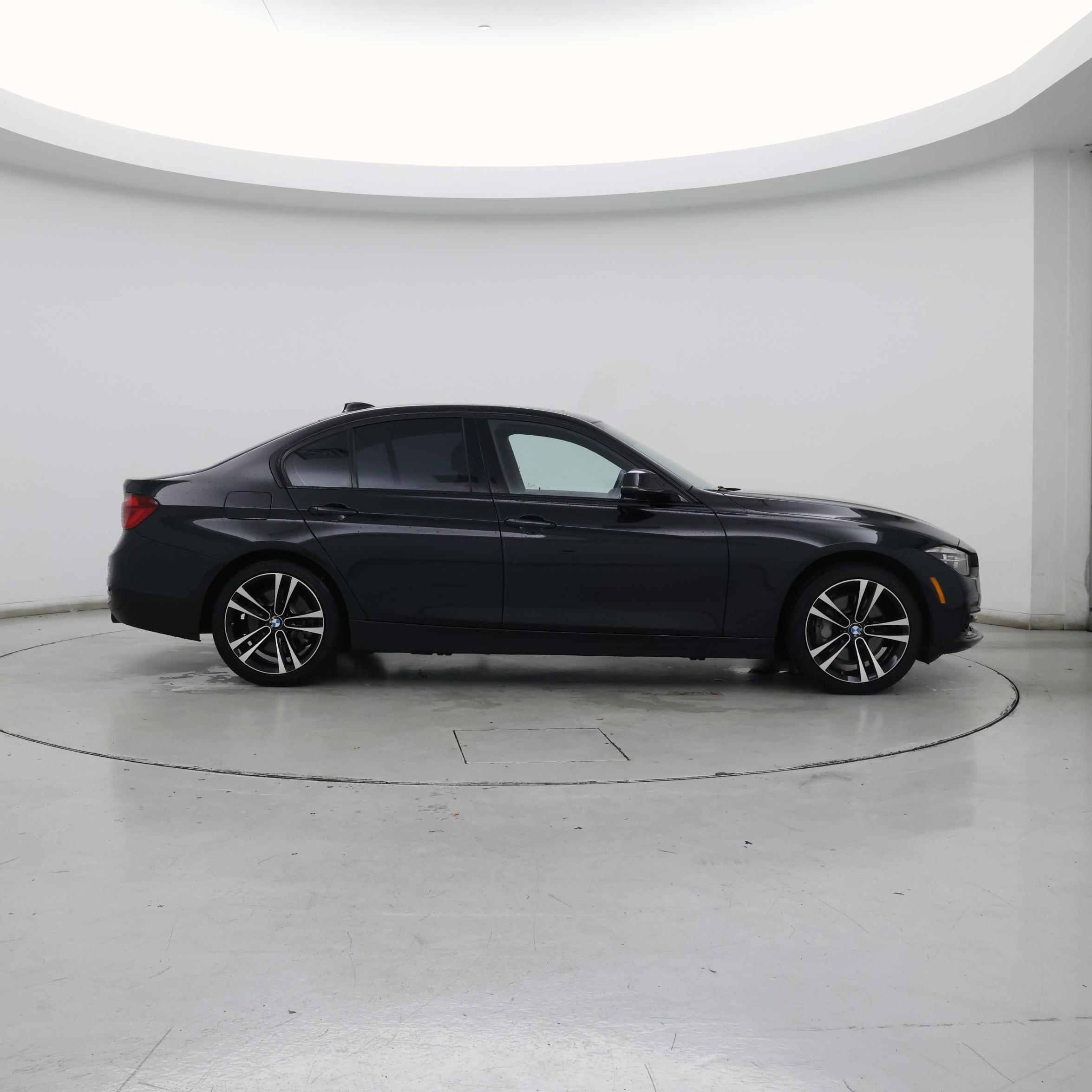 Thumbnail: 2018 BMW 3 Series - 7