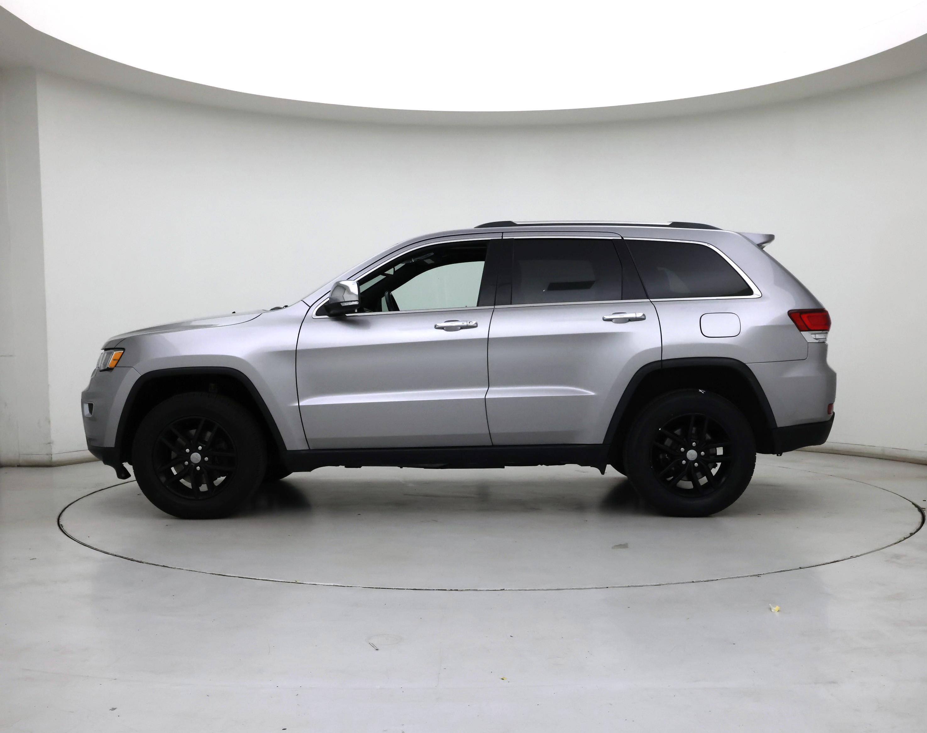 Thumbnail: 2018 Jeep Grand Cherokee - 3