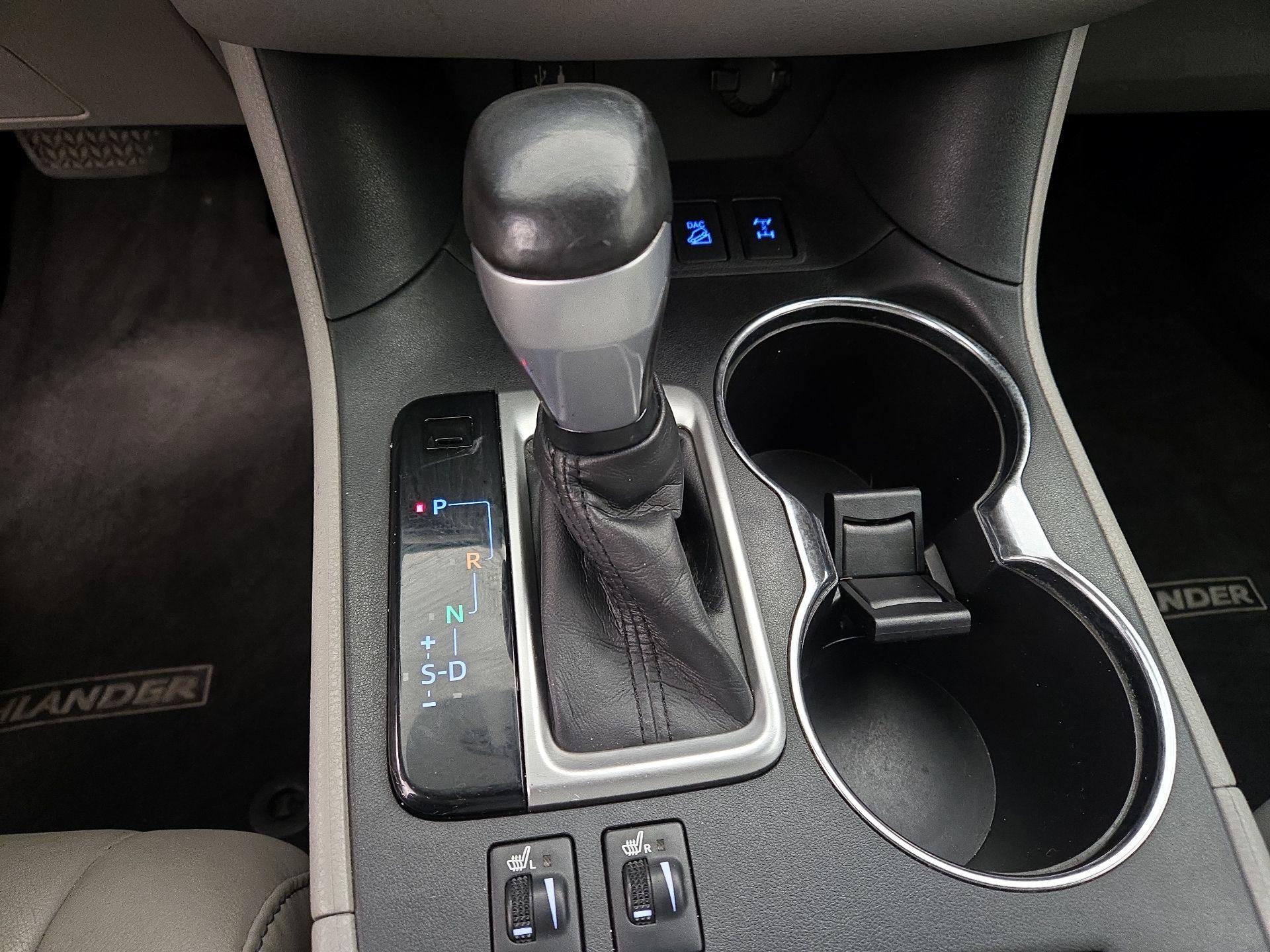 Thumbnail: 2014 Toyota Highlander - 16