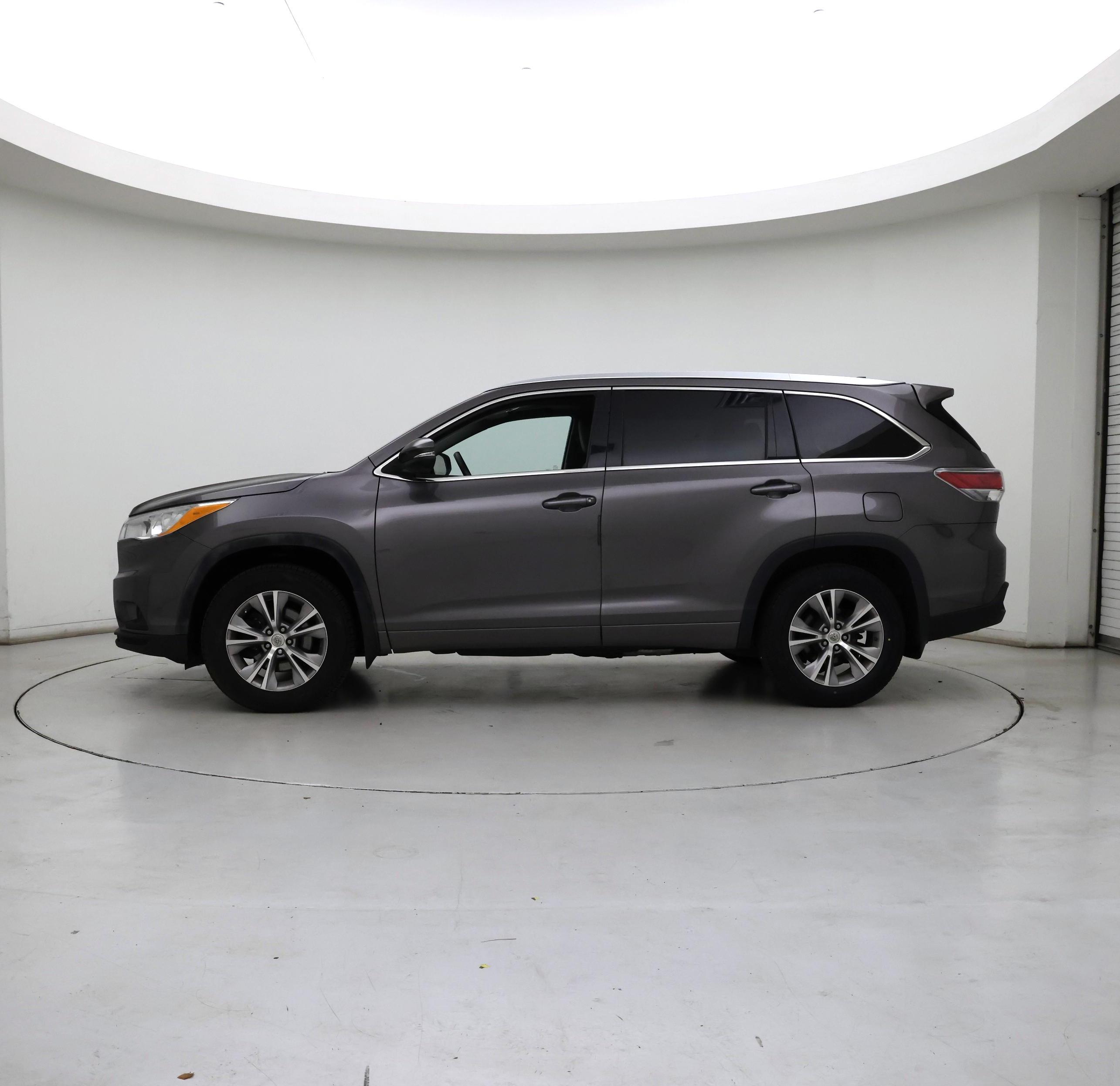 Thumbnail: 2014 Toyota Highlander - 3