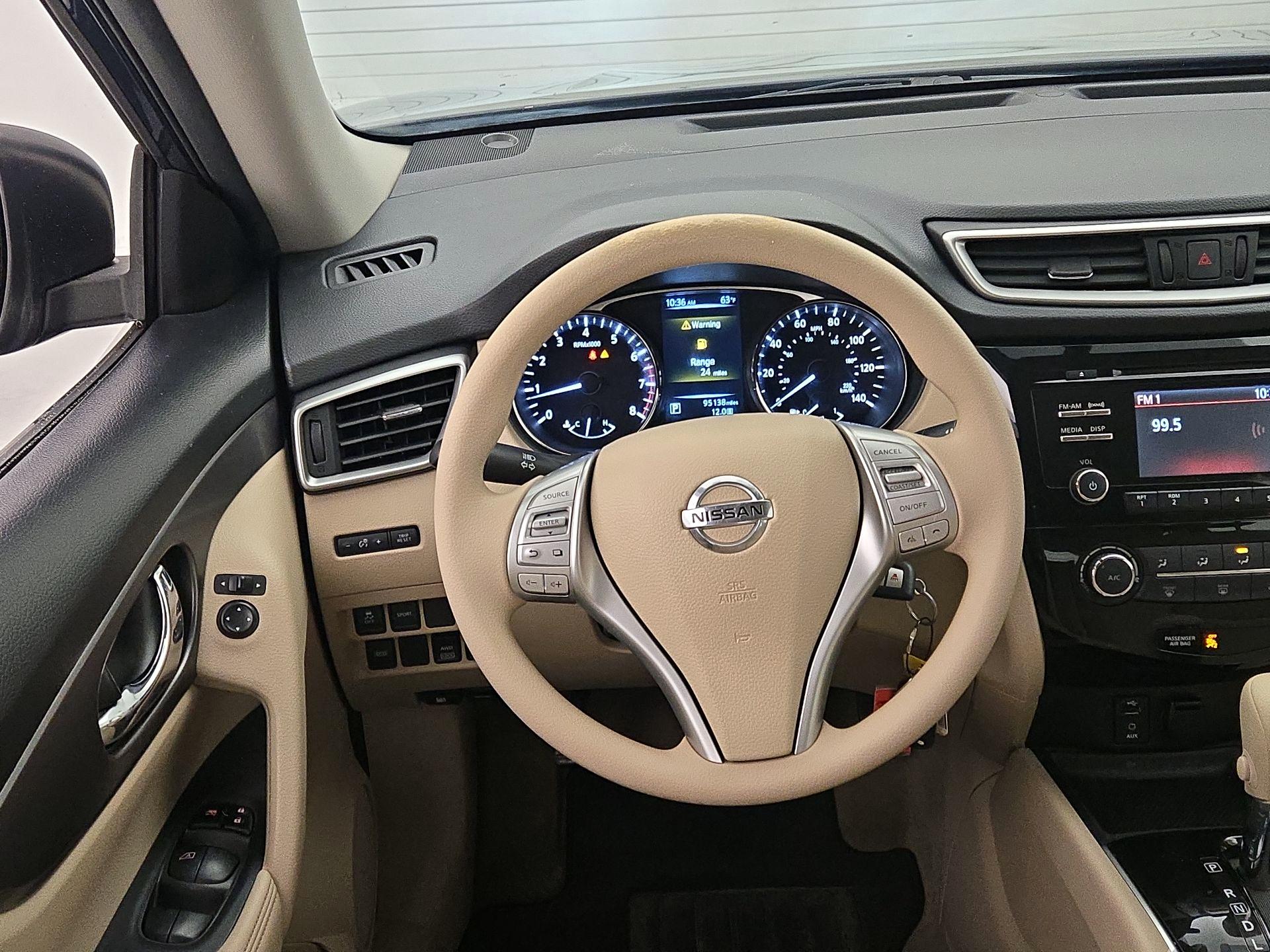 Thumbnail: 2015 Nissan Rogue - 10