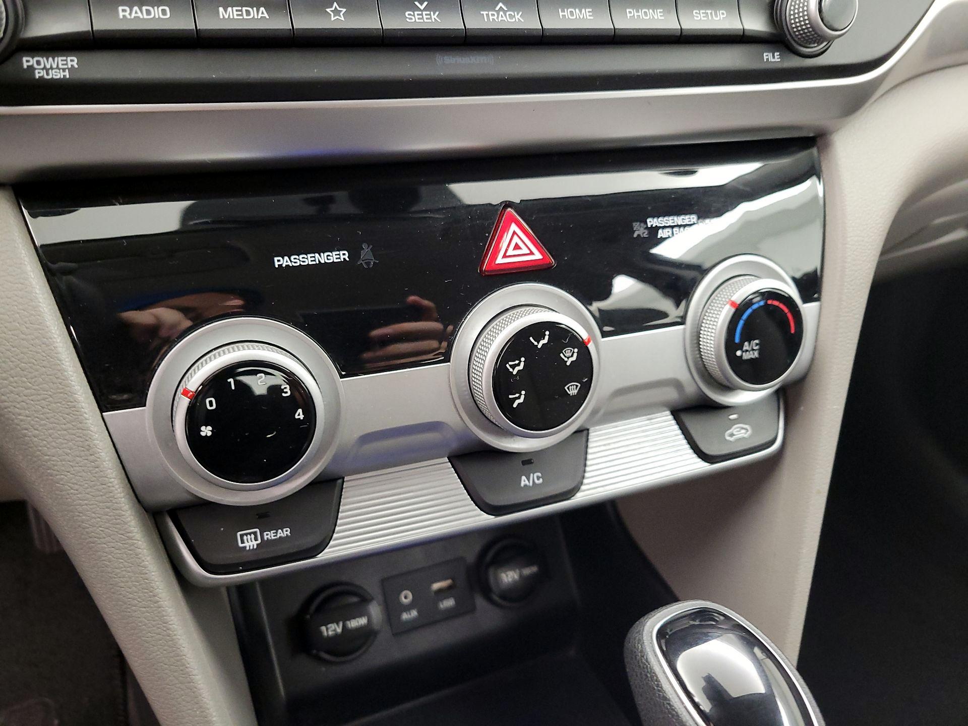 Thumbnail: 2019 Hyundai Elantra - 16
