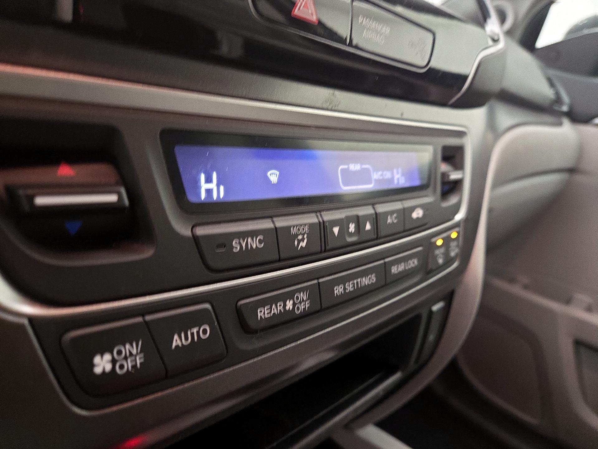 Thumbnail: 2021 Honda Pilot - 16