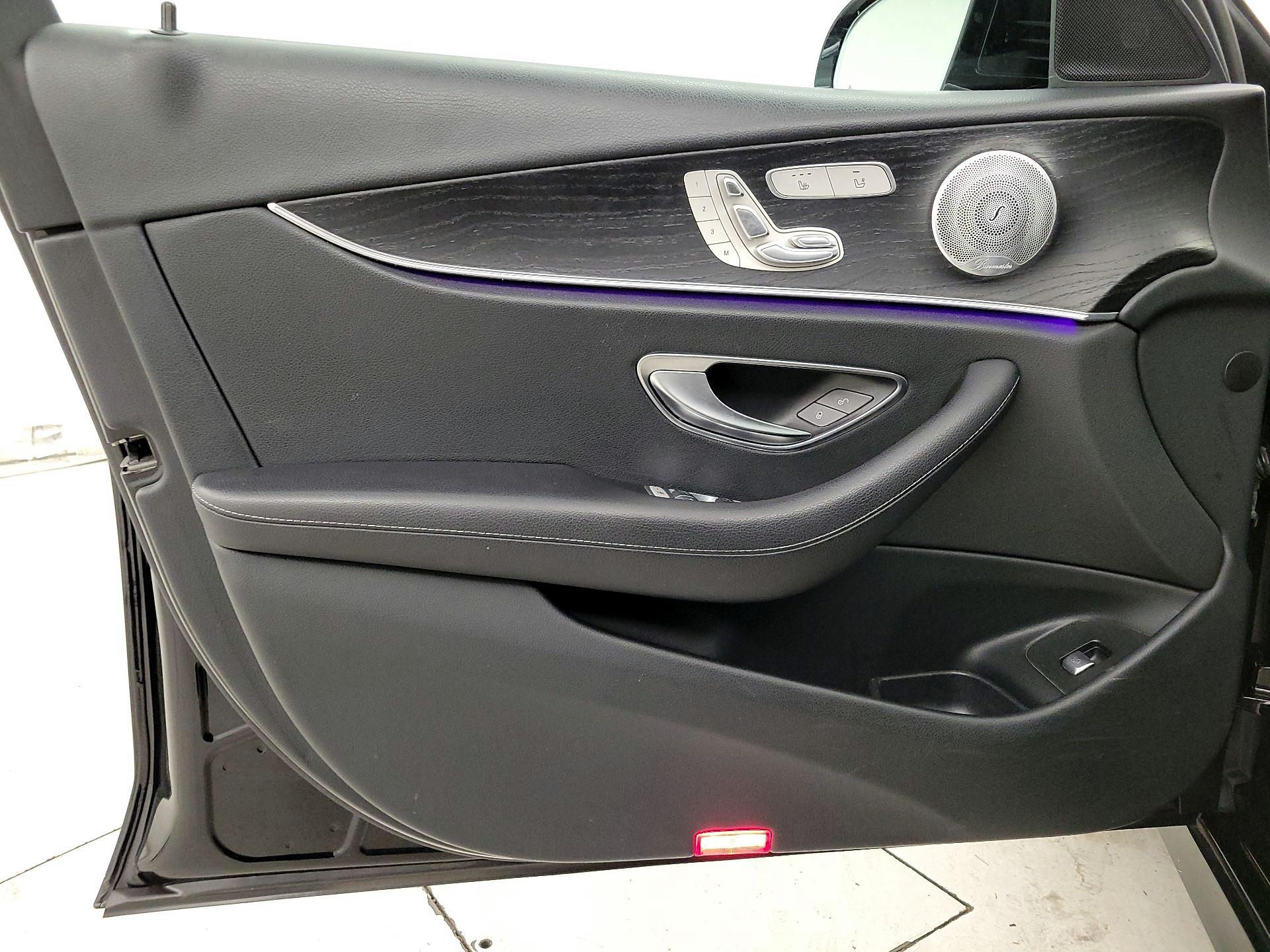 Thumbnail: 2020 Mercedes-Benz E-Class - 12