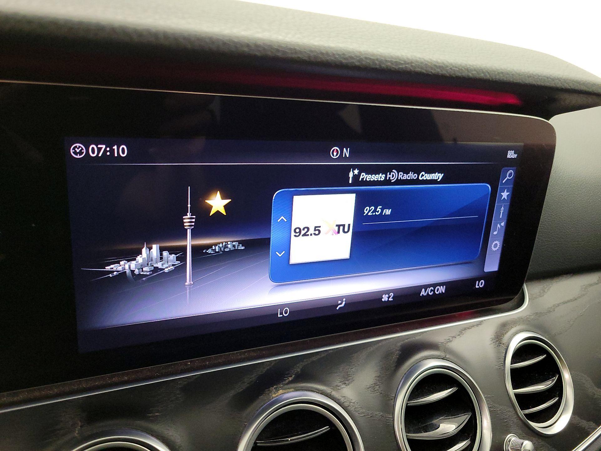 Thumbnail: 2020 Mercedes-Benz E-Class - 16