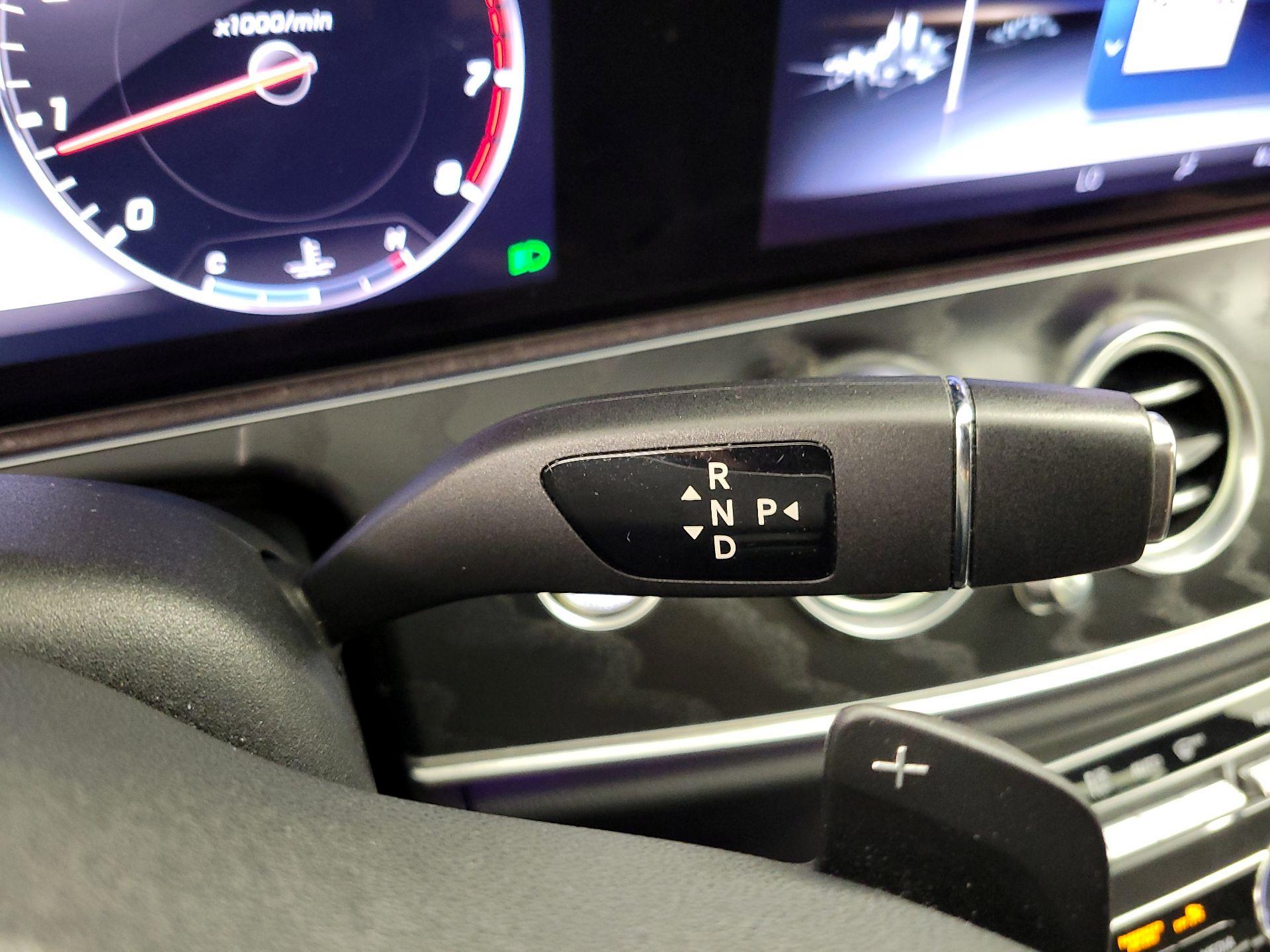 Thumbnail: 2020 Mercedes-Benz E-Class - 18